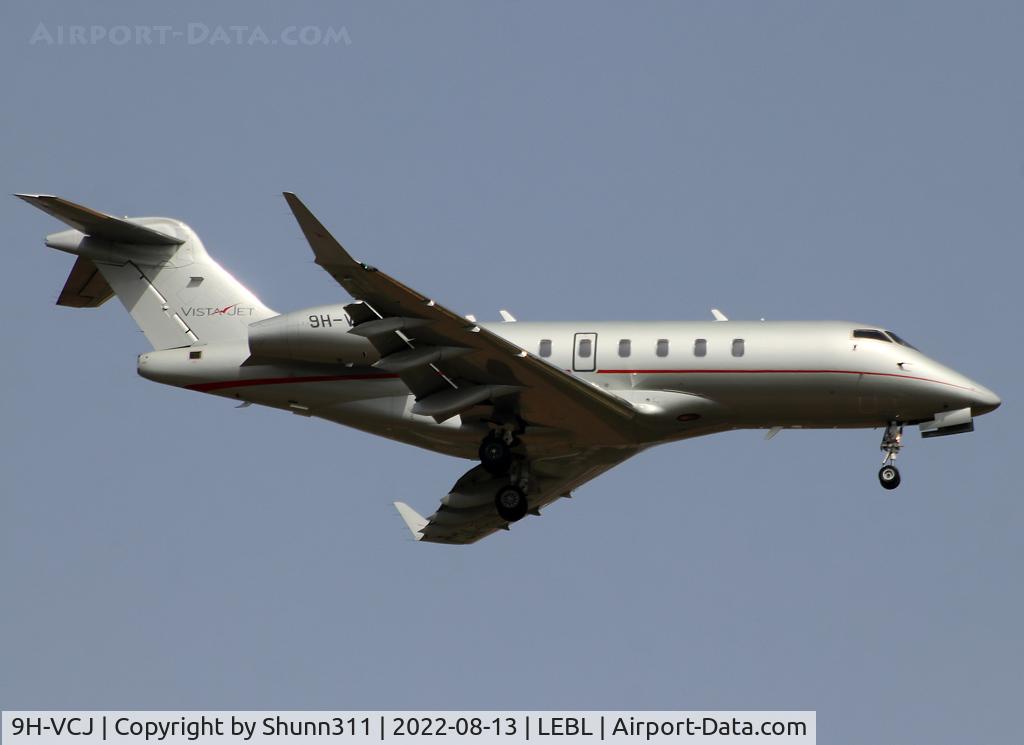 9H-VCJ, 2011 Bombardier Challenger 350 (BD-100-1A10) C/N 20560, Landing rwy 06L