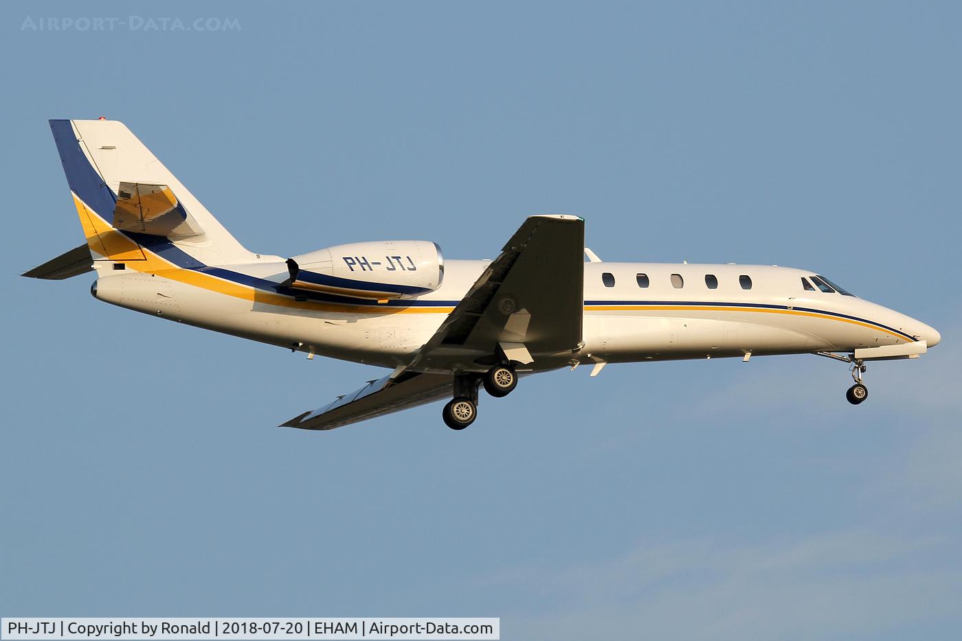 PH-JTJ, 2012 Cessna 680 Citation Sovereign C/N 680-0326, at spl