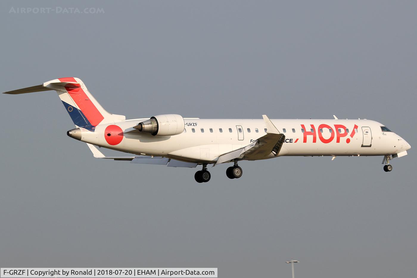 F-GRZF, 2002 Canadair CRJ-700 (CL-600-2C10) Regional Jet C/N 10036, at spl