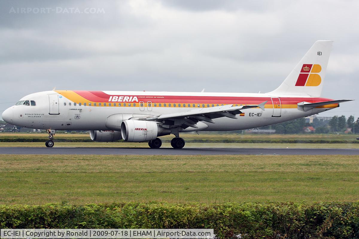EC-IEI, 2001 Airbus A320-214 C/N 1694, at spl
