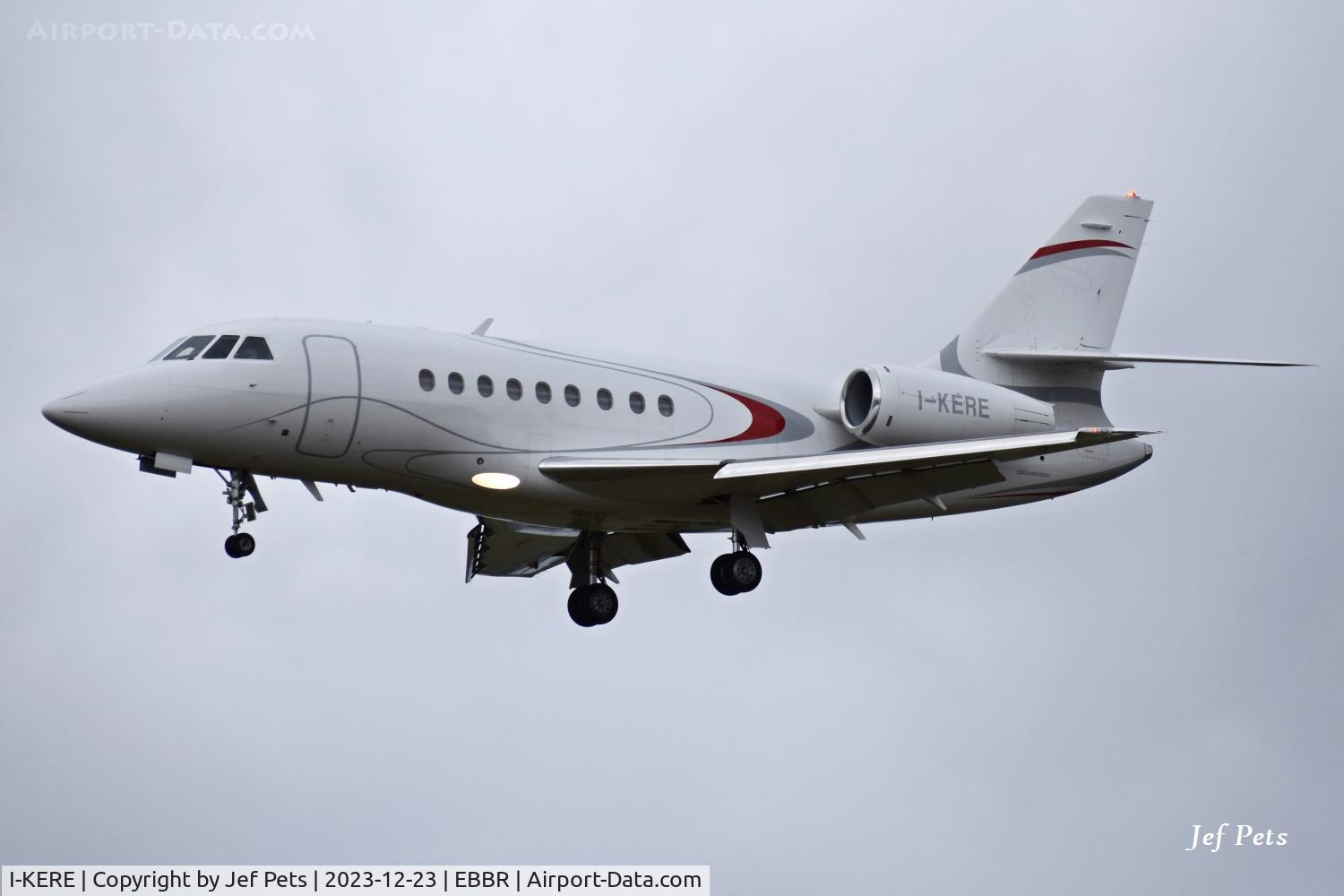 I-KERE, 2002 Dassault Falcon 2000 C/N 197, Landing at Brussels Airport.