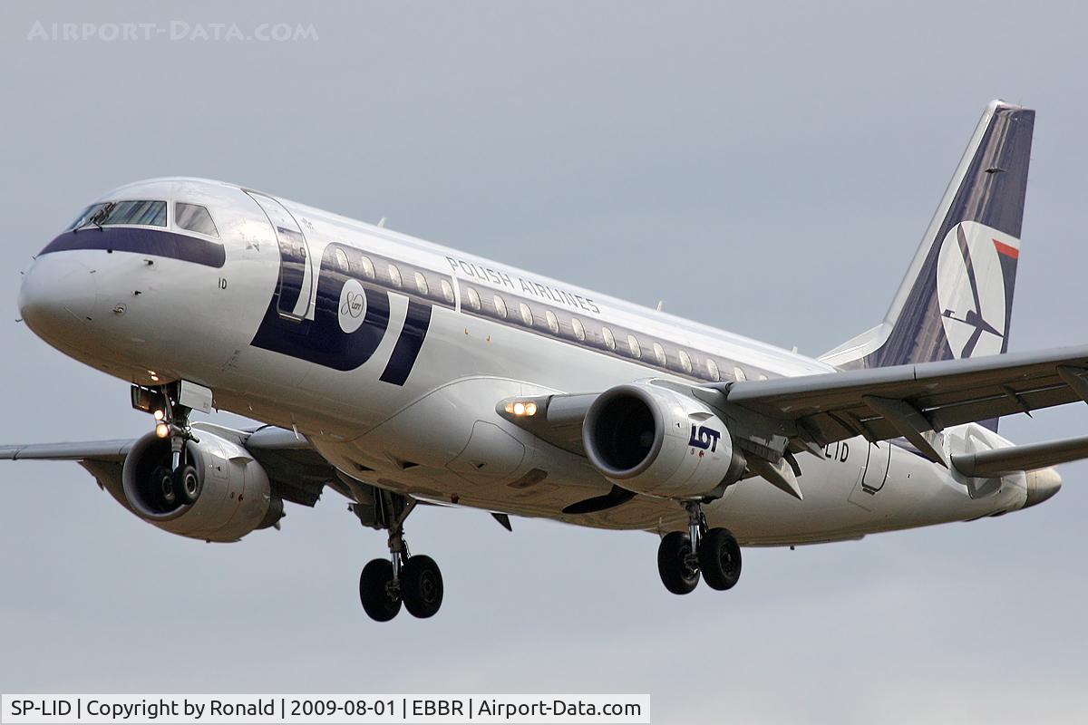 SP-LID, 2006 Embraer 175LR (ERJ-170-200LR) C/N 17000136, at bru