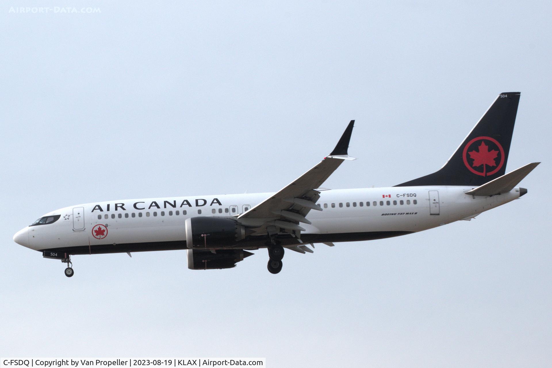 C-FSDQ, 2018 Boeing 737-8 MAX C/N 61209, Air Canada Boeing 737-8 MAX on approach to LAX