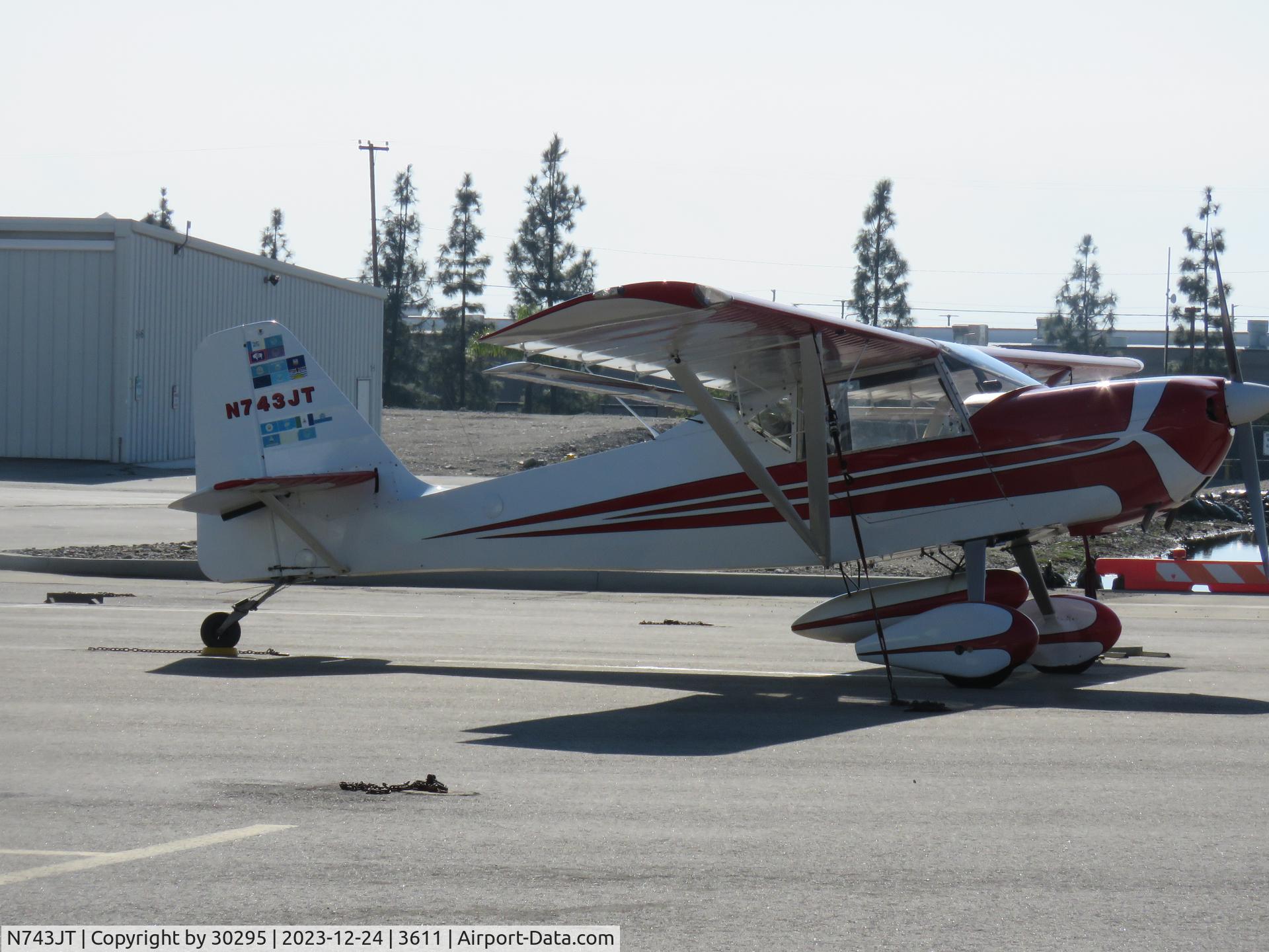 N743JT, 1998 Skystar Kitfox Series 5 C/N S9501-0091, Parked
