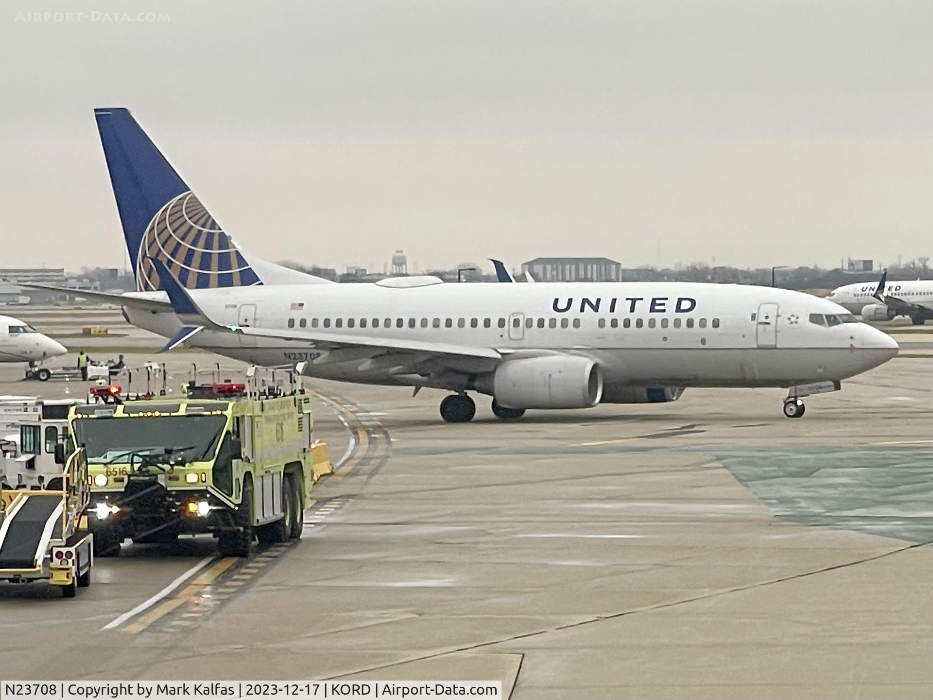 N23708, 1998 Boeing 737-724 C/N 28769, B737 United Airlines Boeing 737-700 N23708 UAL2232 ORD-JAC