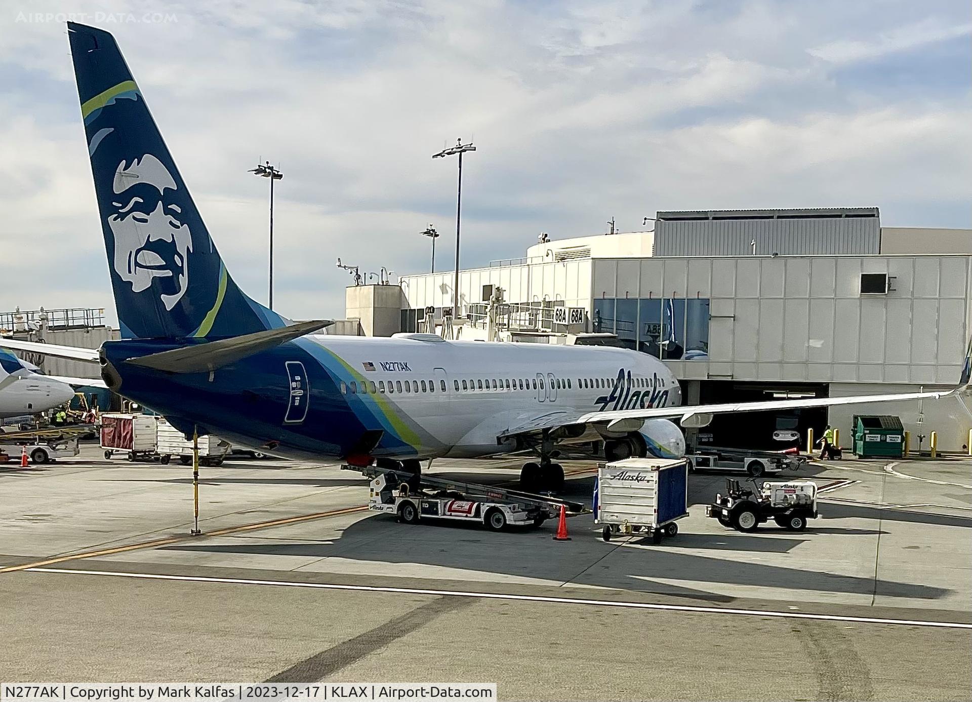 N277AK, 2017 Boeing 737-990/ER C/N 62472, B739 Alaska Airlines Boeing 737-900 N277AK ASA1418  LAX-GDL at Gate 68A LAX