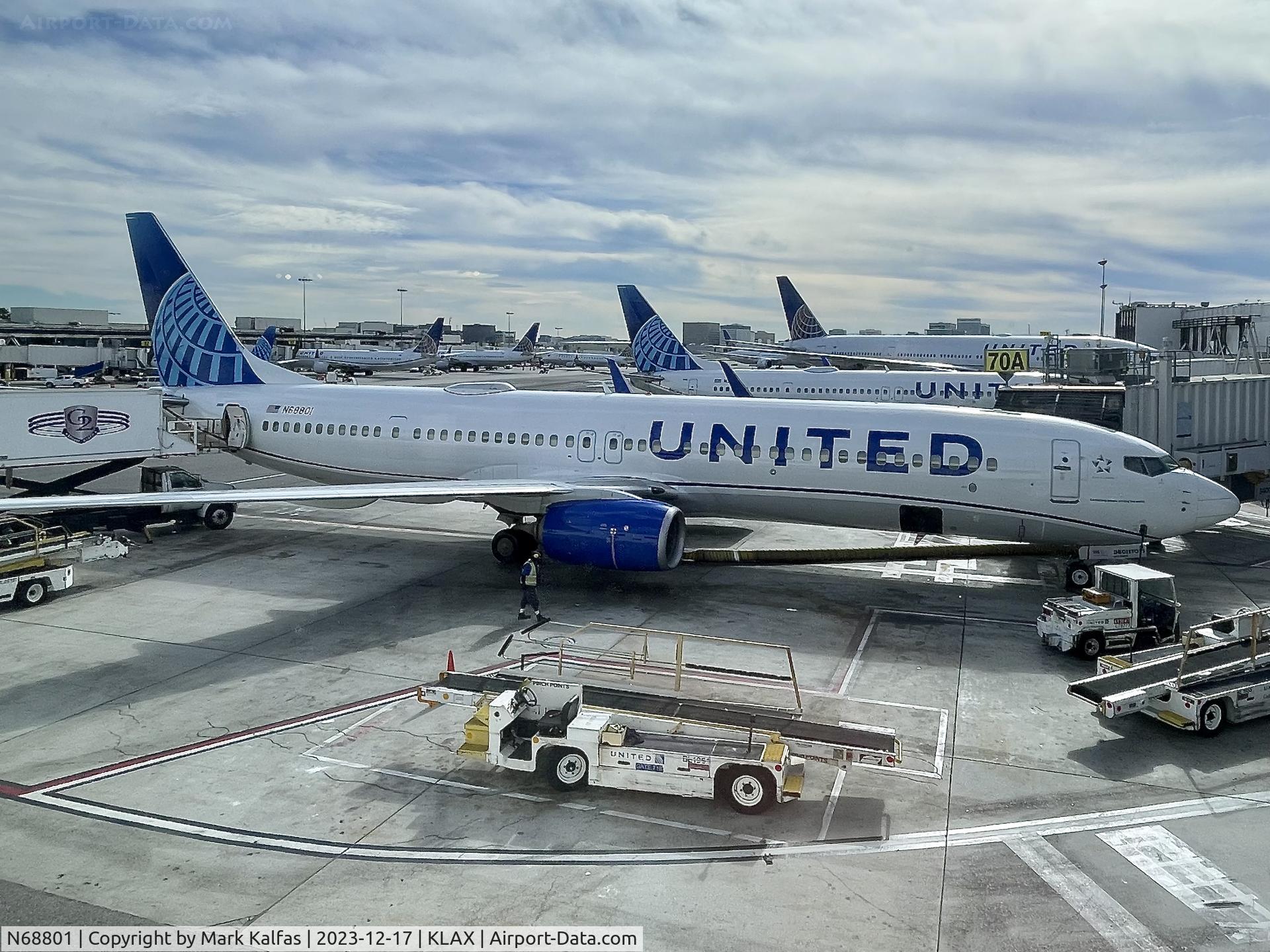 N68801, 2013 Boeing 737-924/ER C/N 42740, B739 United Airlines Boeing 737-900 N68801 UAL1278 LAX-CUN Gate 70A