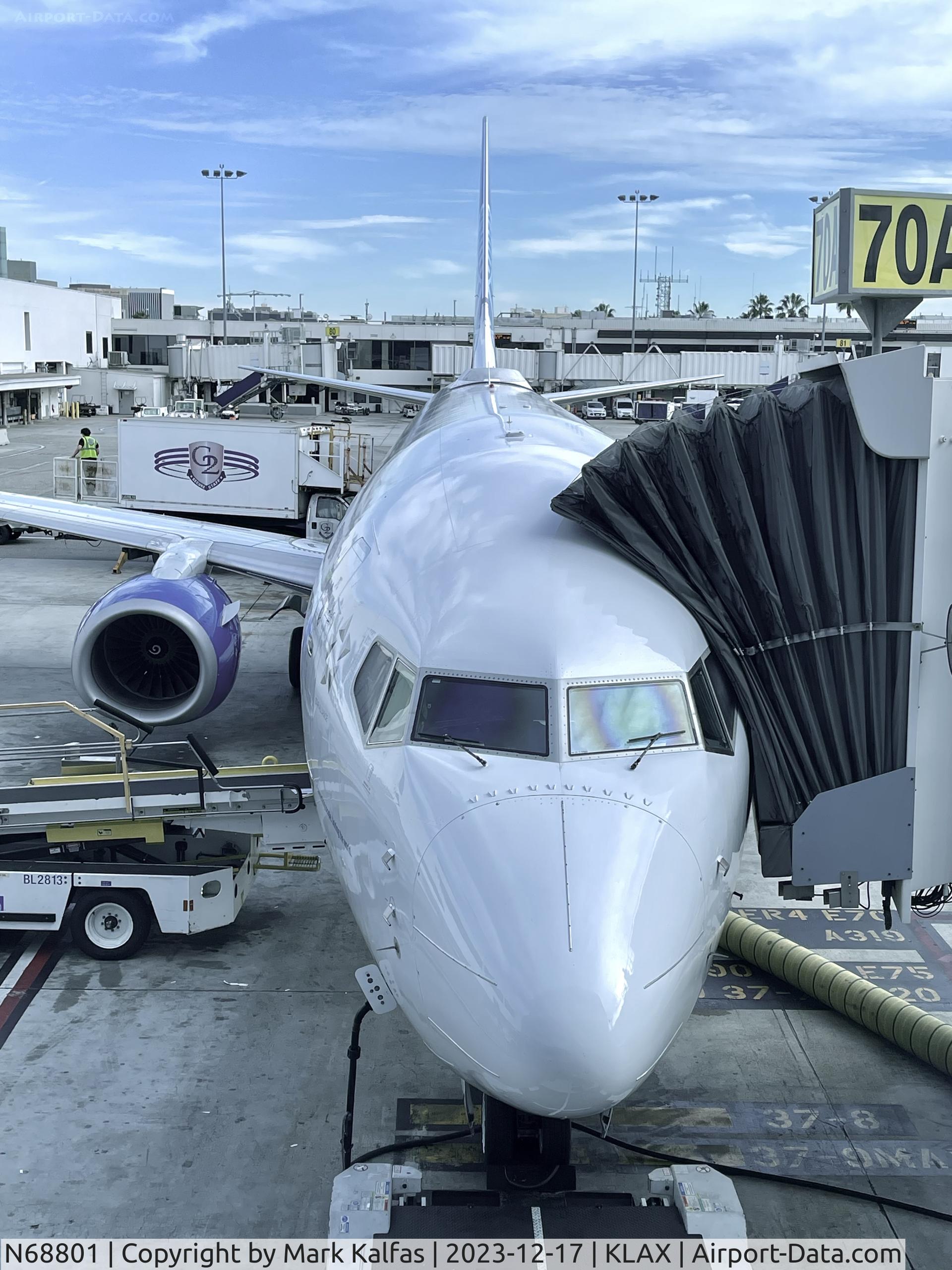 N68801, 2013 Boeing 737-924/ER C/N 42740, B739 United Airlines Boeing 737-900 N68801 UAL1278 LAX-CUN Gate 70A