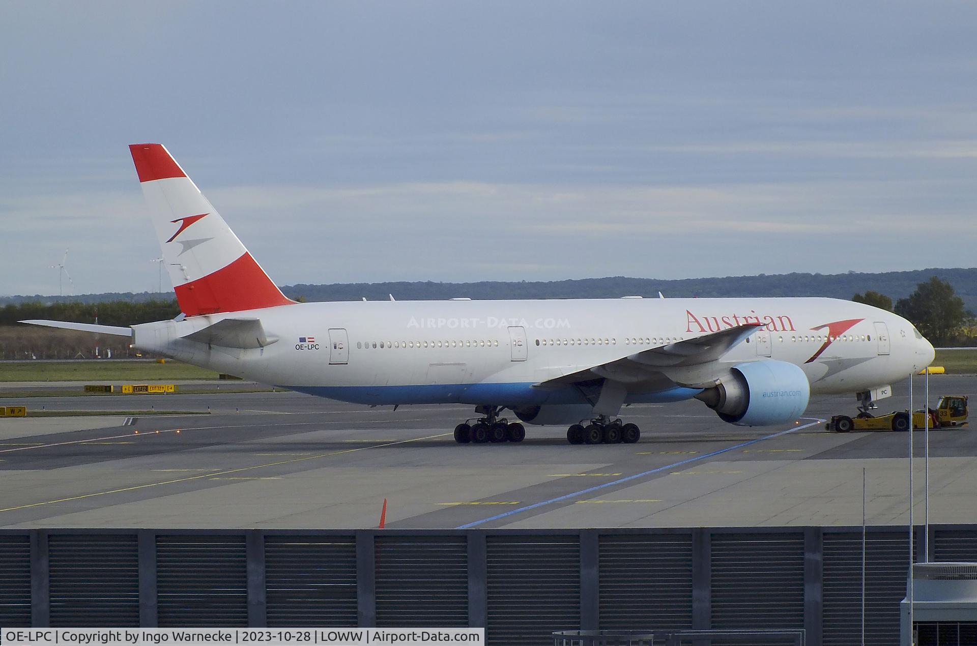 OE-LPC, 2002 Boeing 777-2Z9/ER C/N 29313, Boeing 777-2Z9/ER of Austrian Airlines at Wien-Schwechat airport