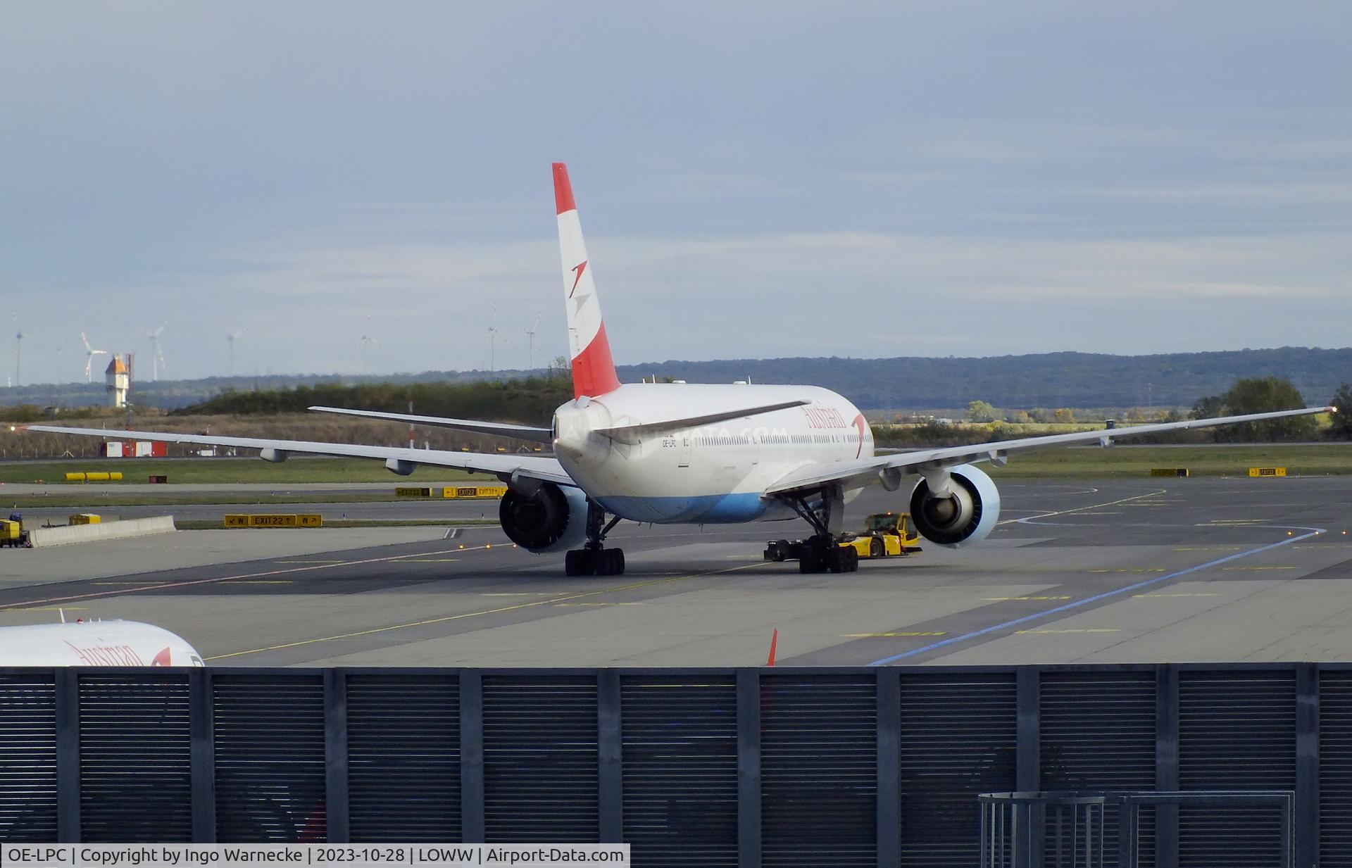 OE-LPC, 2002 Boeing 777-2Z9/ER C/N 29313, Boeing 777-2Z9/ER of Austrian Airlines at Wien-Schwechat airport