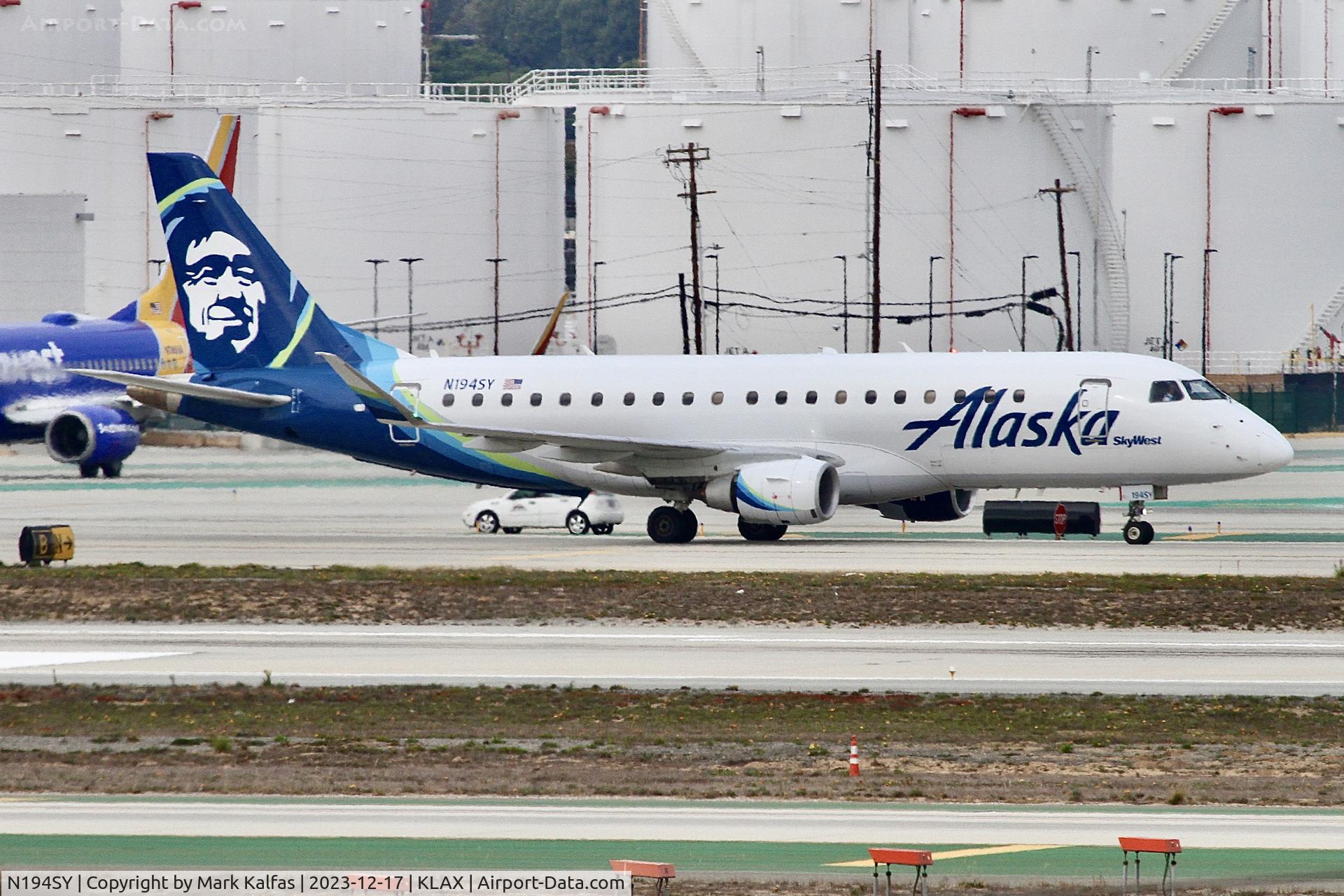 N194SY, 2017 Embraer 175LR (ERJ-170-200LR) C/N 17000693, E175L SkyWest/Alaska EMBRAER 175L N194SY SKW3387  KSJC-KLAX