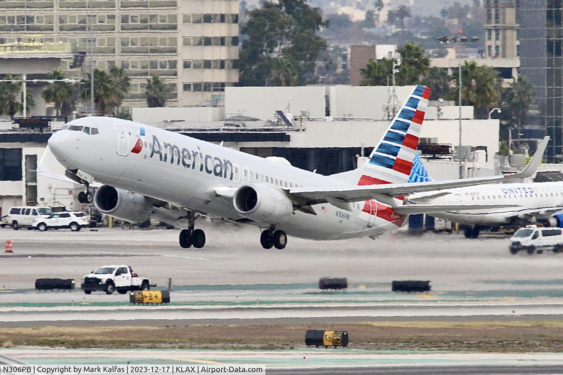 N306PB, 2017 Boeing 737-800 C/N 31257, B738 American Airlines Boeing 737-800 N306PB AA2388 KLAX-KLAS, departing 25R KLAX