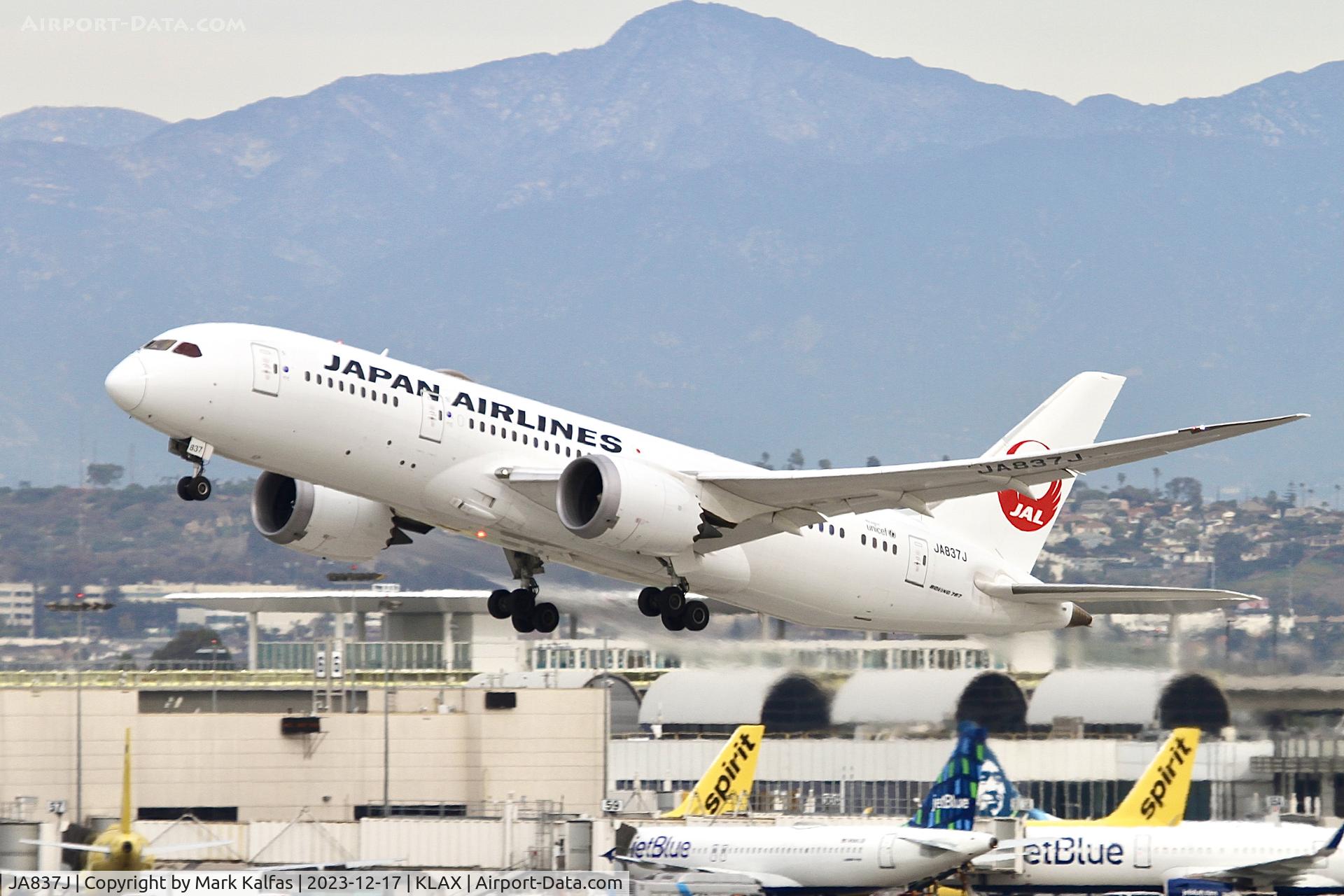 JA837J, 2014 Boeing 787-8 Dreamliner Dreamliner C/N 34860, B788 Japan Airlines Boeing 787-8 JA837J JAL61 KLAX-RJAA