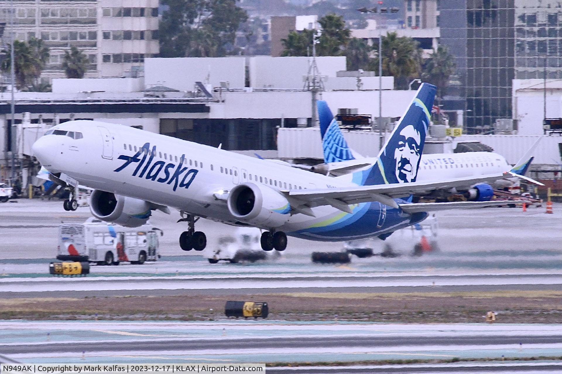 N949AK, 2022 Boeing 737-9 MAX C/N 43356, B39M Alaska Airlines Boeing 737 MAX 9 N949AK ASA1348 KLAX-MMPR