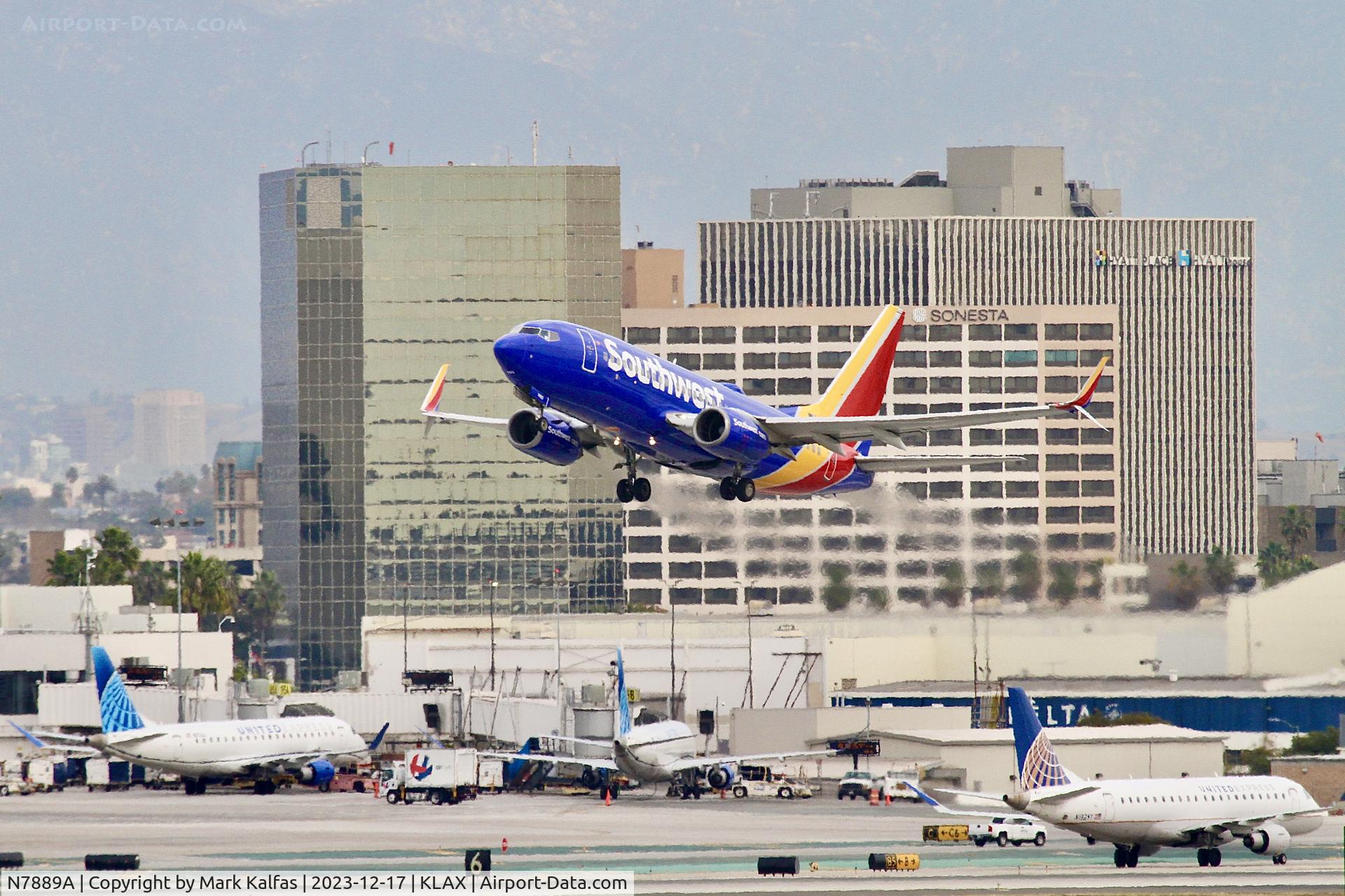 N7889A, 2005 Boeing 737-79L C/N 34023, B737 Southwest Boeing 737-700 N7889A SWA930 KLAX-KPHX