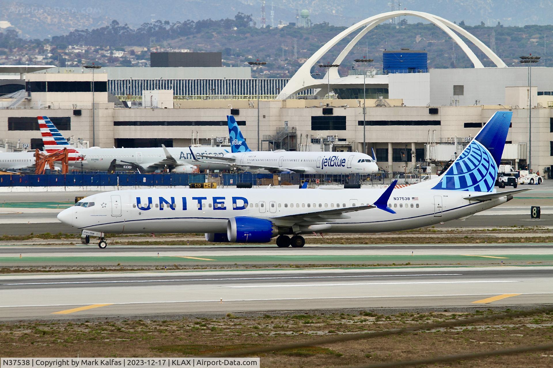 N37538, 2022 Boeing 737-9 MAX C/N 64467, B39M United Airlines N37538 Boeing 737 MAX 9  UAL1481 KLAS-KLAX