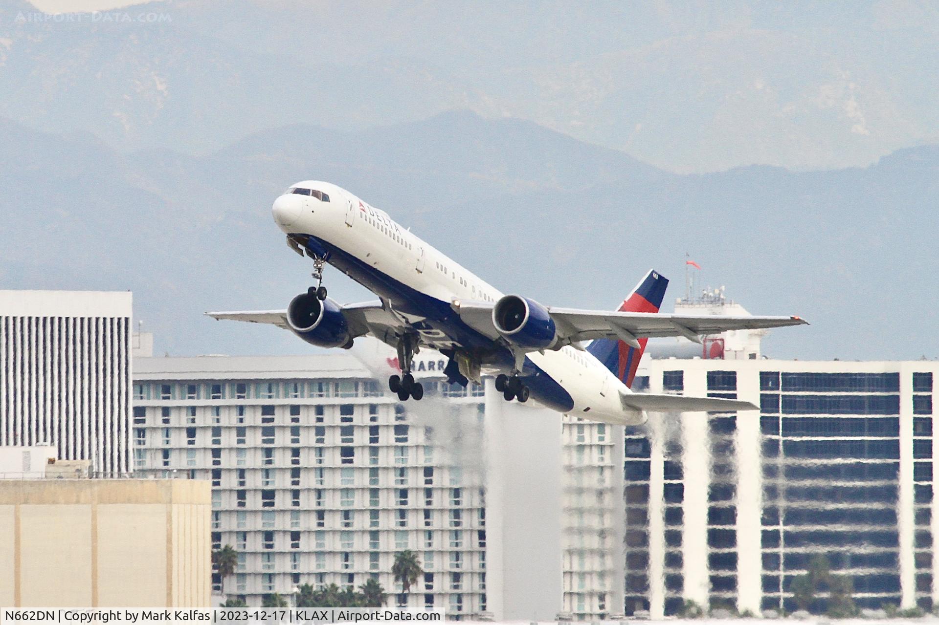 N662DN, 1991 Boeing 757-232 C/N 24991, B752 Delta Airlines Boeing 757-200 N662DN DAL8928 KLAX-KIND