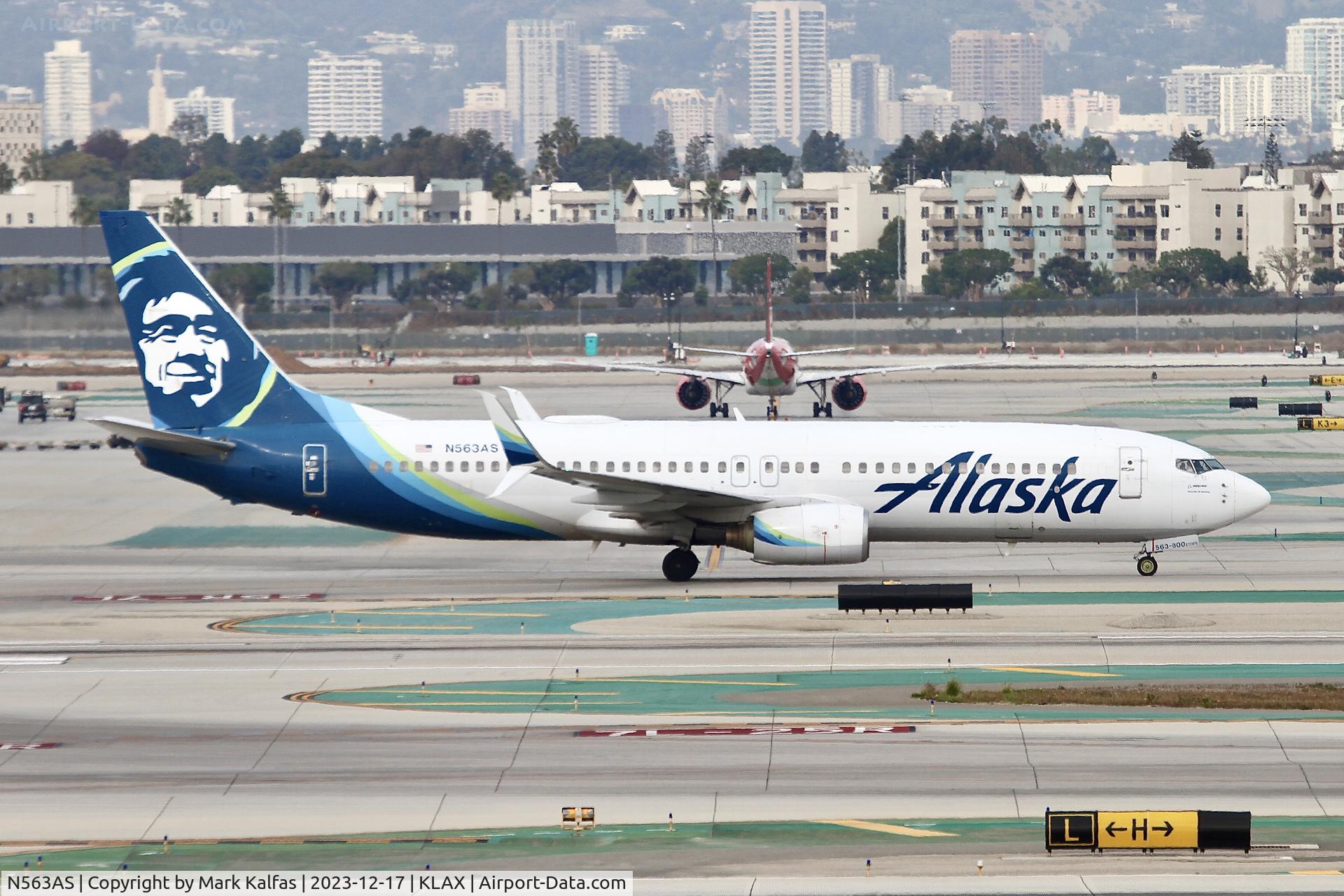 N563AS, 2006 Boeing 737-890 C/N 35180, B738 Alaska Airlines Boeing 737-800 N563AS ASA1048  SEA-LAX