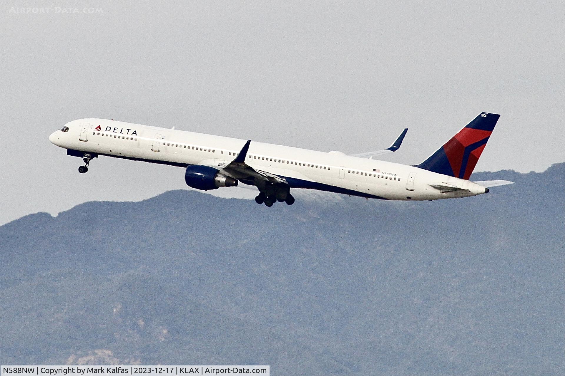 N588NW, 2003 Boeing 757-351 C/N 32988, B753 Delta Airlines BOEING 757-300 N588NW DAL802 KLAX-KDTW