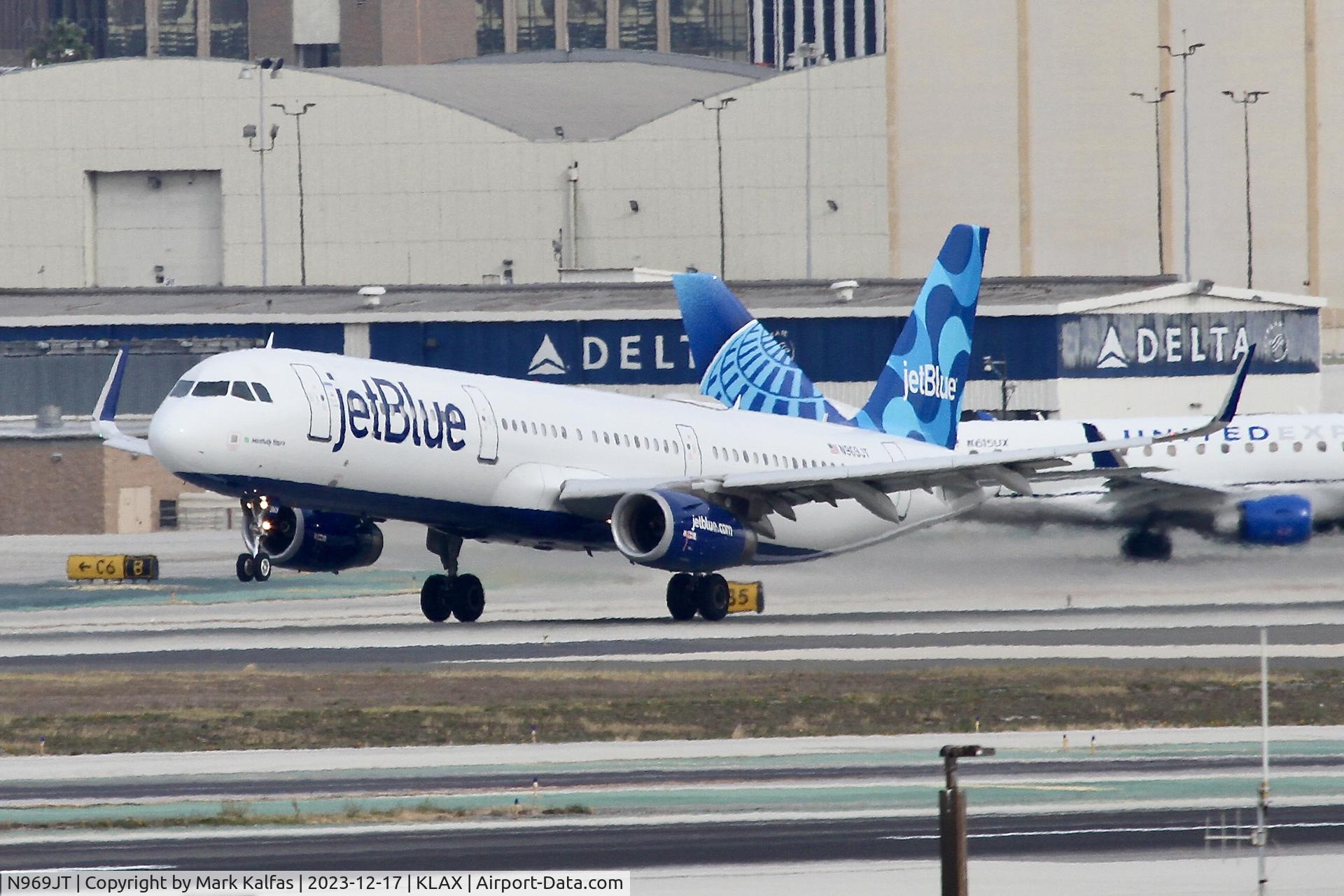 N969JT, 2016 Airbus A321-231 C/N 7353, A321 JetBlue Airbus A321 N969JT 