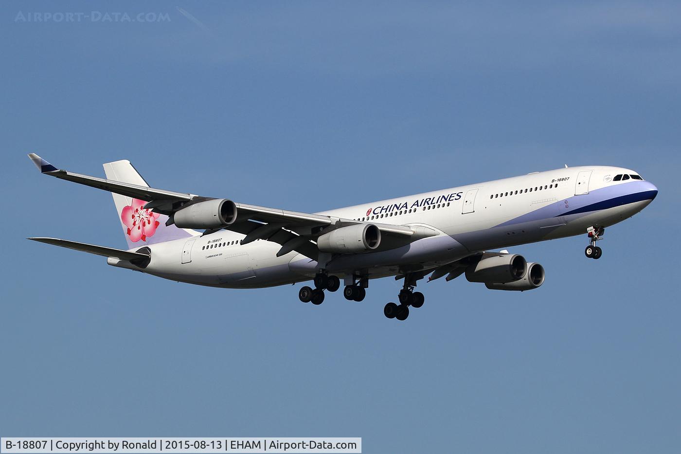 B-18807, 2003 Airbus A340-313 C/N 541, at spl