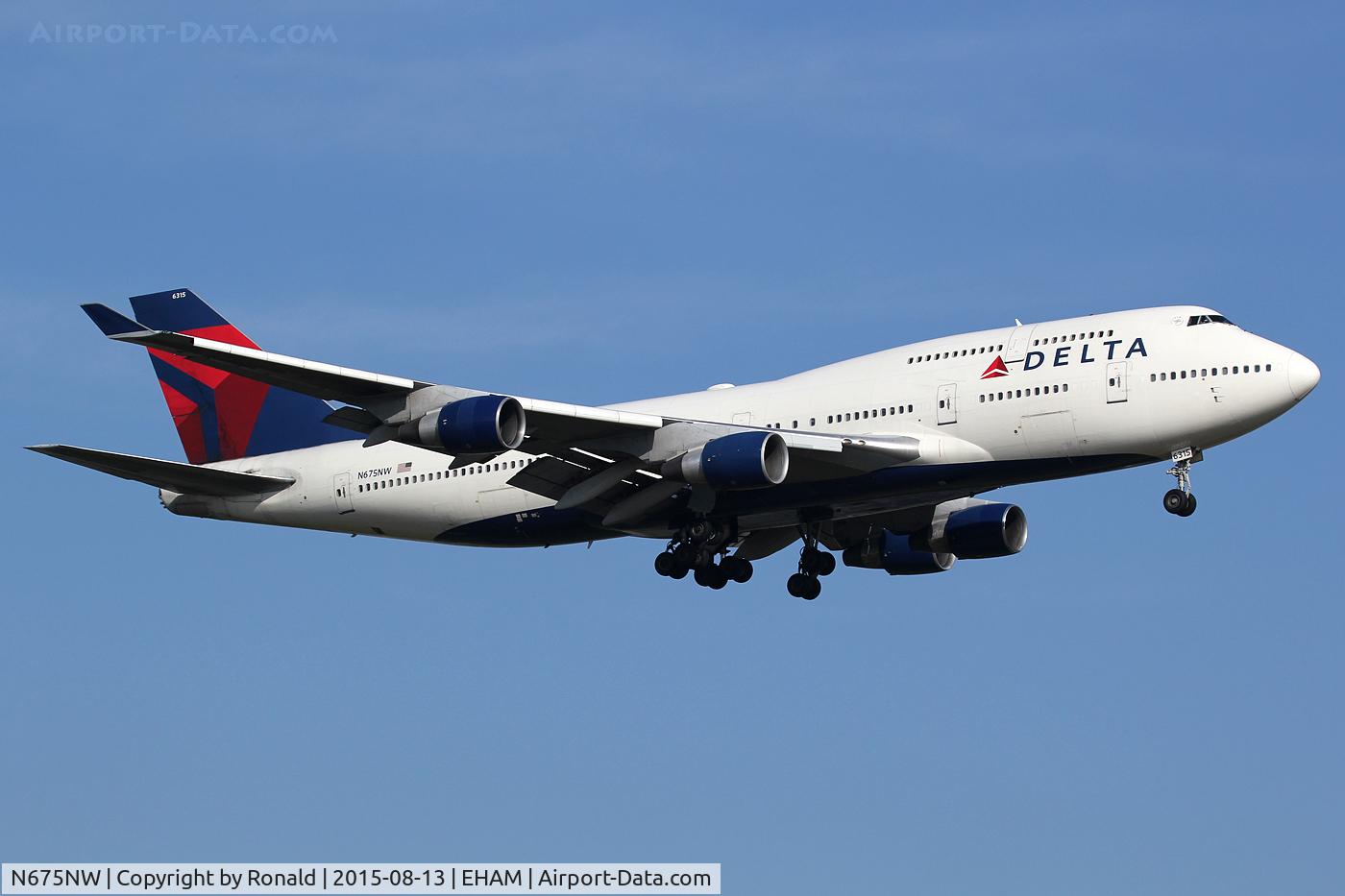 N675NW, 2002 Boeing 747-451 C/N 33001, at spl