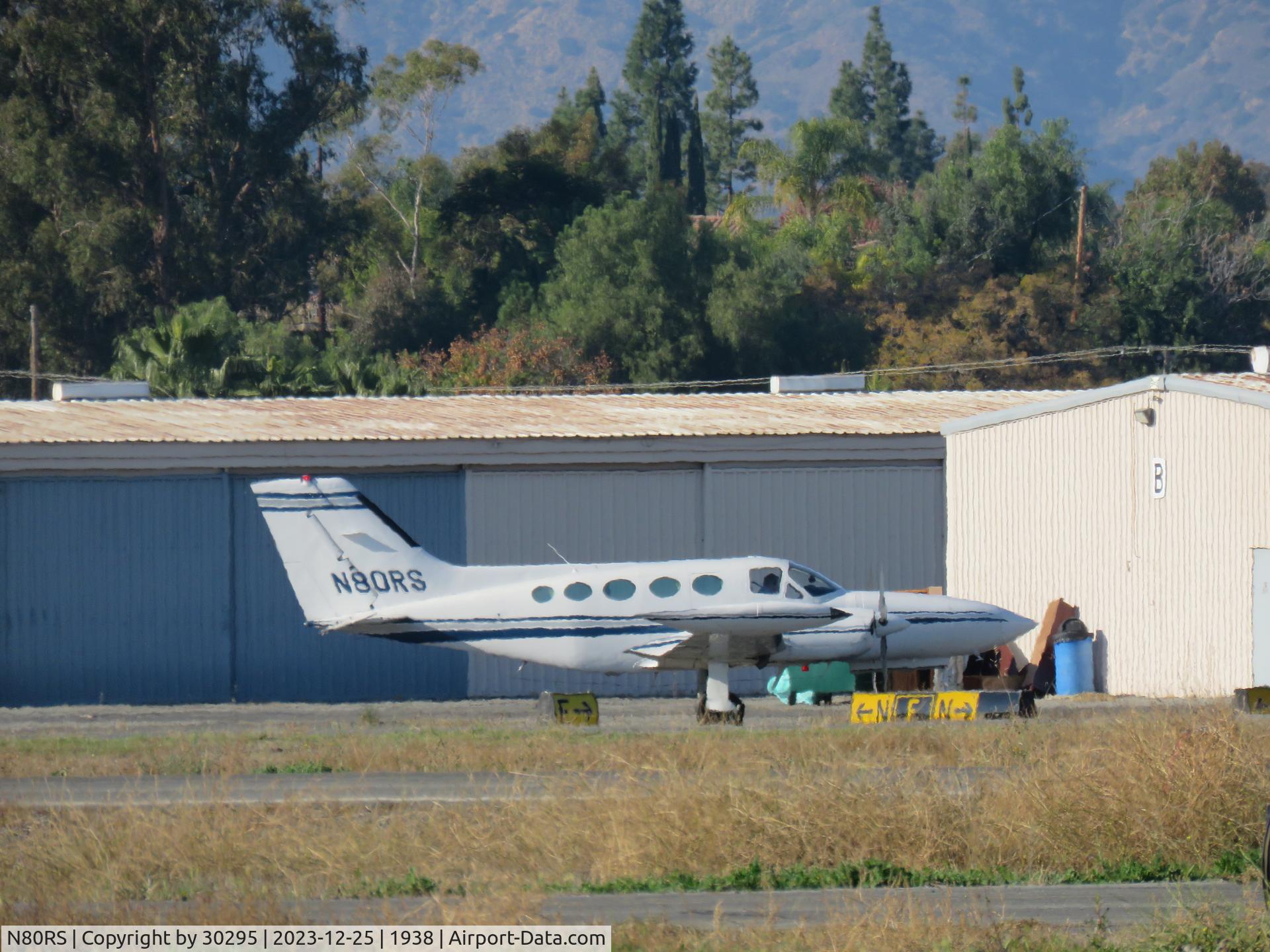 N80RS, 1975 Cessna 421B Golden Eagle C/N 421B0895, Taxiing