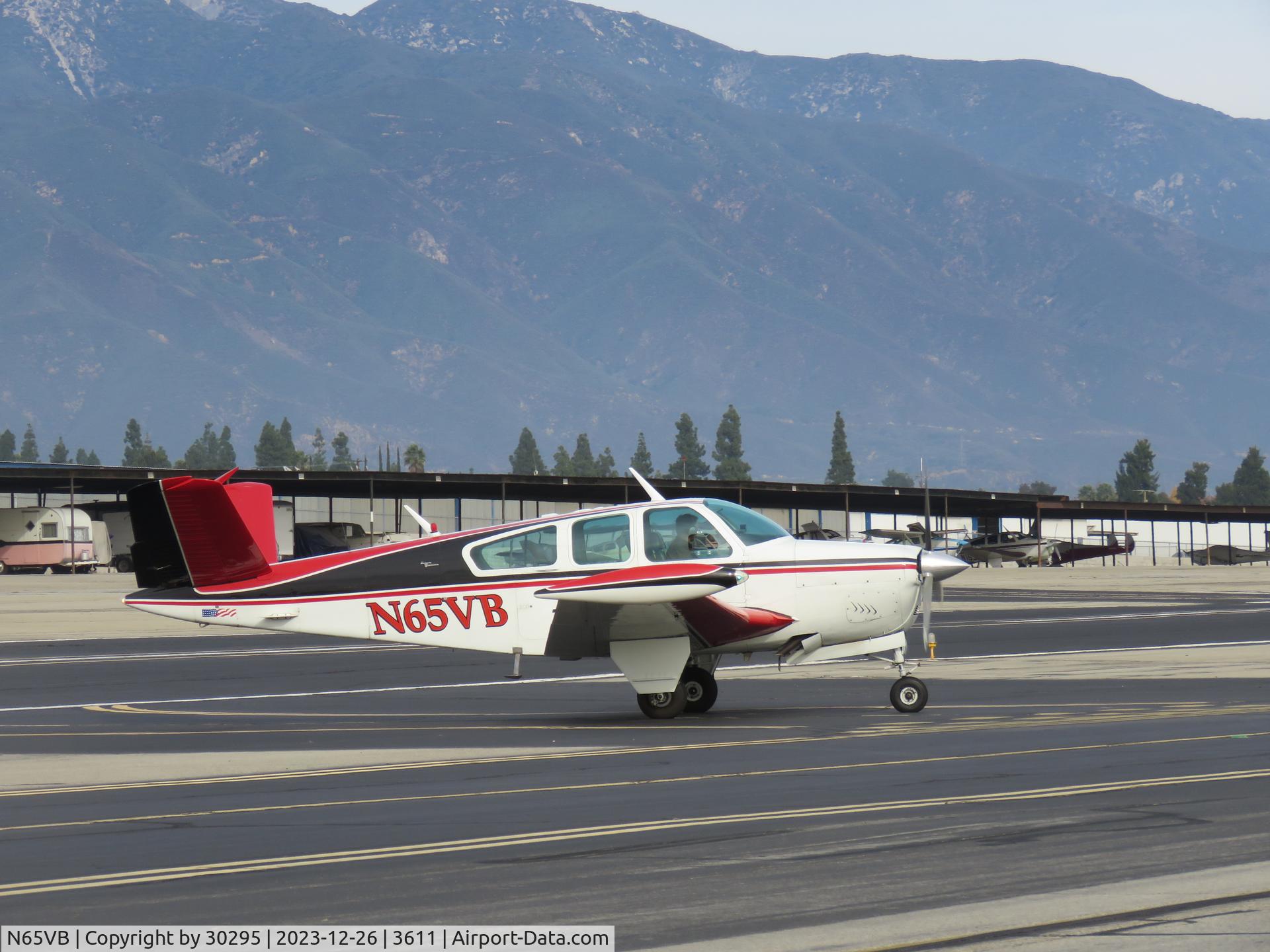N65VB, 1965 Beech S35 Bonanza C/N D-7821, Taxiing