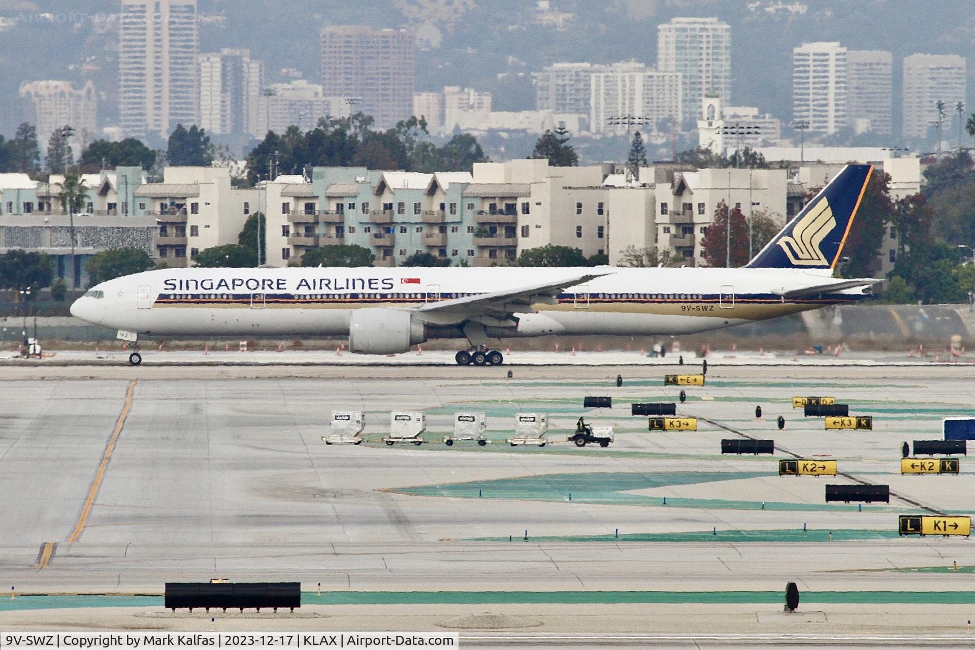 9V-SWZ, 2015 Boeing 777-312/ER C/N 42239, B77W Singapore Airlines BOEING 777-300ER 9V-SWZ SIA11 LAX-NRT