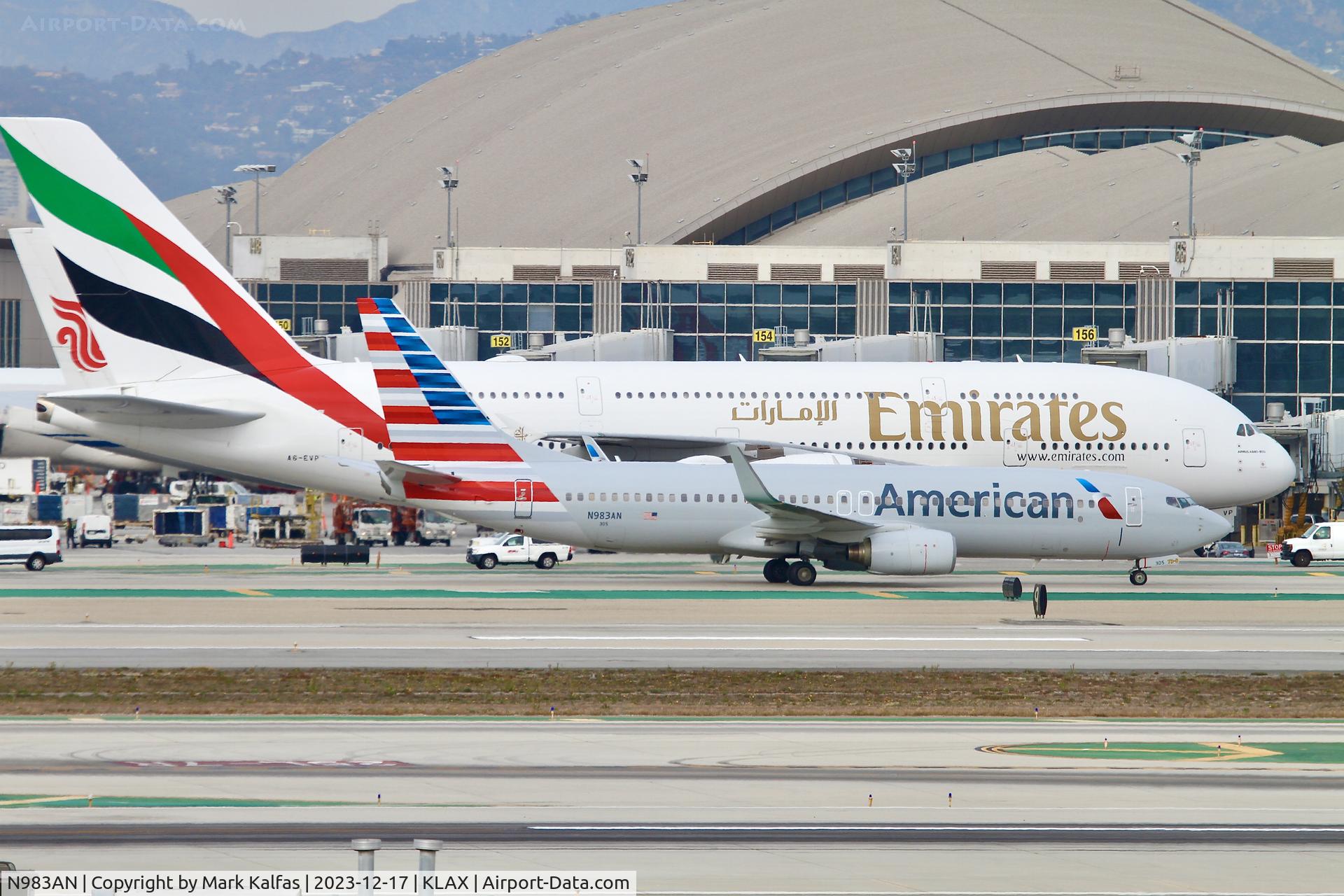 N983AN, 2001 Boeing 737-823 C/N 30899, B738 American Airlines Boeing 737-800 N983AN AAL2002 LAS-LAX.