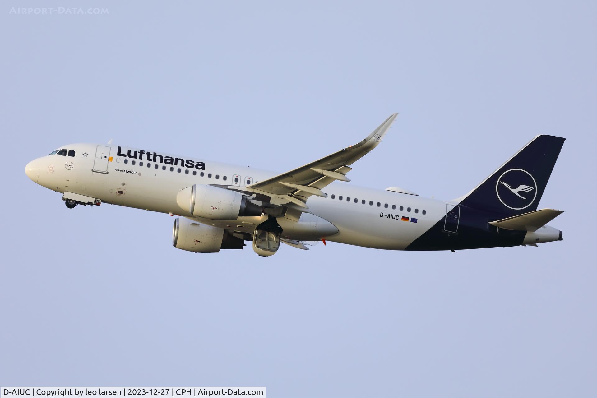 D-AIUC, 2014 Airbus A320-214 C/N 6006, Copenhagen 27.12.2023 t/o R-22R