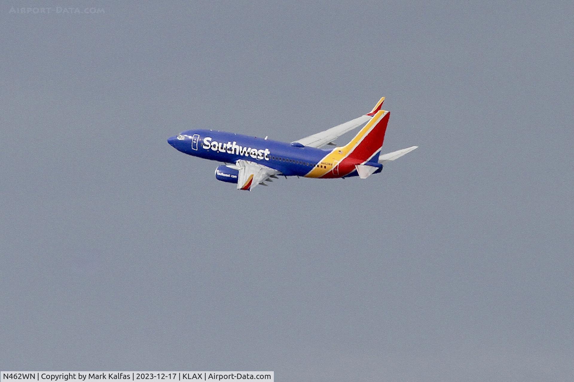 N462WN, 2004 Boeing 737-7H4 C/N 32466, B737 SouthWest Boeing 737-700 N462WN SWA479 LAX-TUS