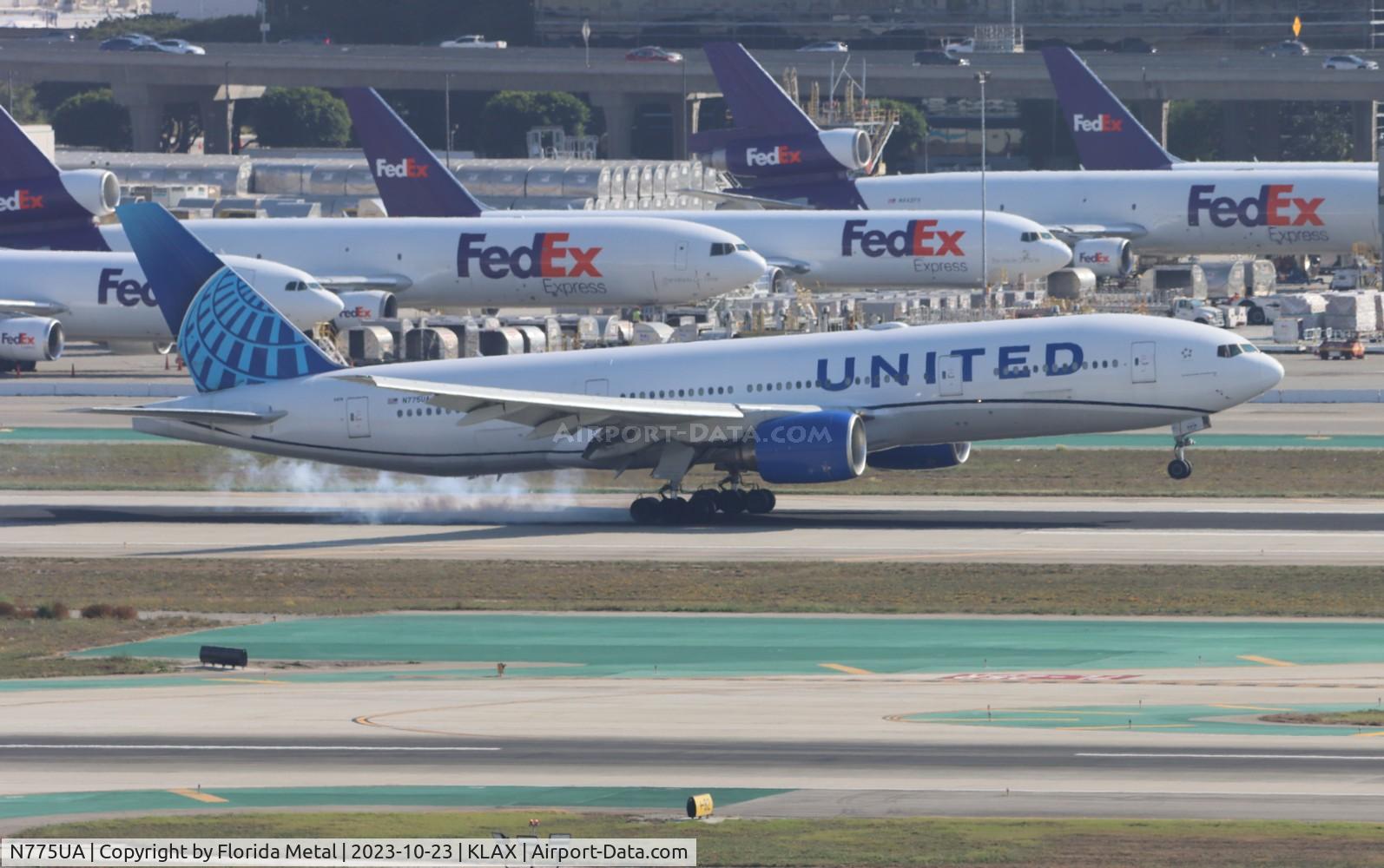 N775UA, 1995 Boeing 777-222 C/N 26947, UAL 772 nc zx KEWR-LAX