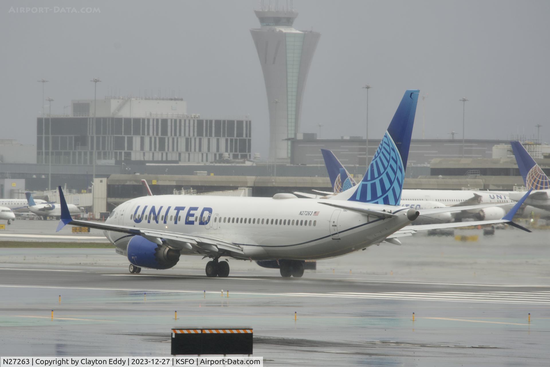 N27263, 2021 Boeing 737-8 MAX C/N 66595, Runway 10 SFO 2023.