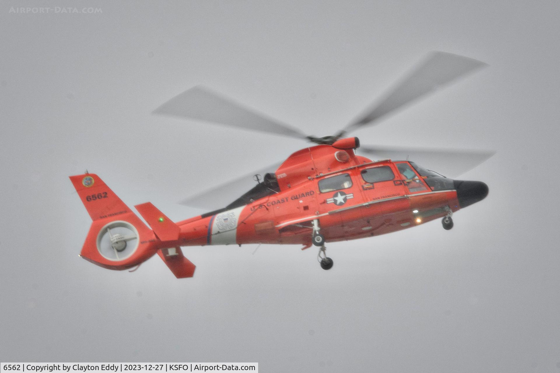 6562, Aerospatiale HH-65C Dolphin C/N 6247, Runway 10 SFO 2023.