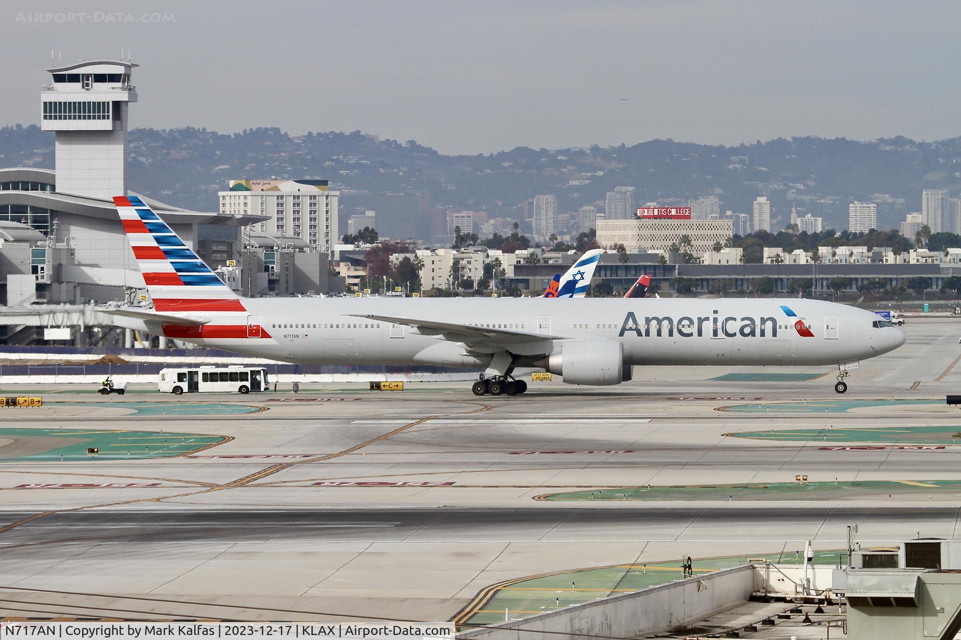 N717AN, 2012 Boeing 777-323/ER C/N 31543, B77W American Airlines BOEING 777-300ER N717AN AAL134 LAX-LHR