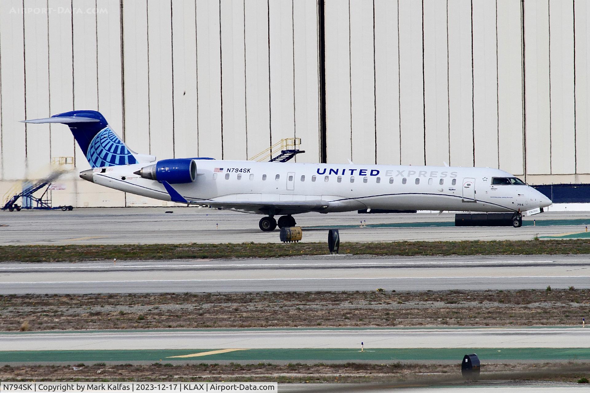 N794SK, 2010 Bombardier CRJ-702ER (CL-600-2C10) Regional Jet C/N 10298, CRJ7 SkyWest United Express Canadair Regional Jet CRJ-700 N794SK SKW4682 ASE-LAX