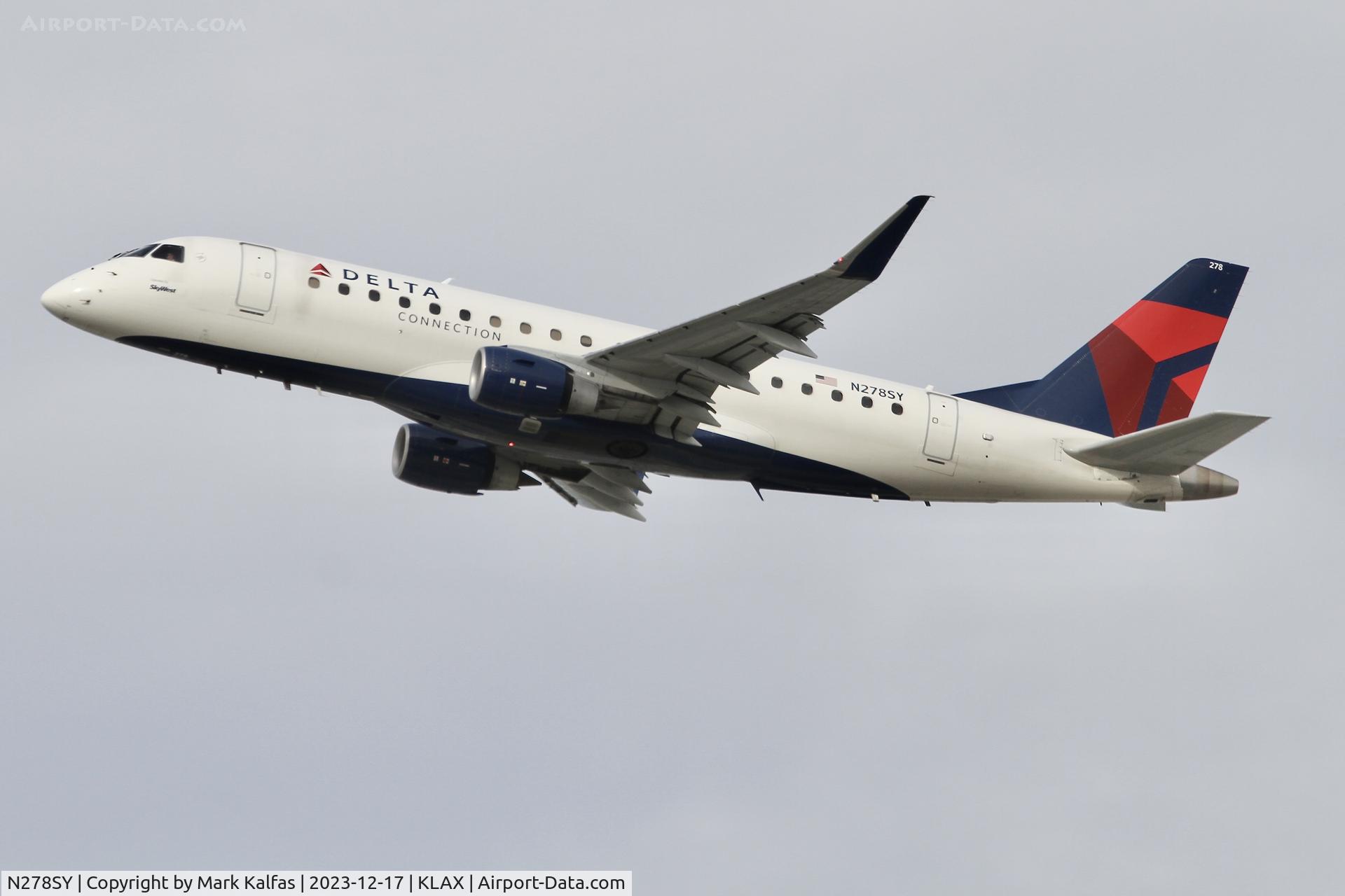 N278SY, 2018 Embraer 175LR (ERJ-170-200LR) C/N 17000742, E75L SkyWest Delta Connection EMBRAER 175 N278SY SKW3906 LAX-PHX