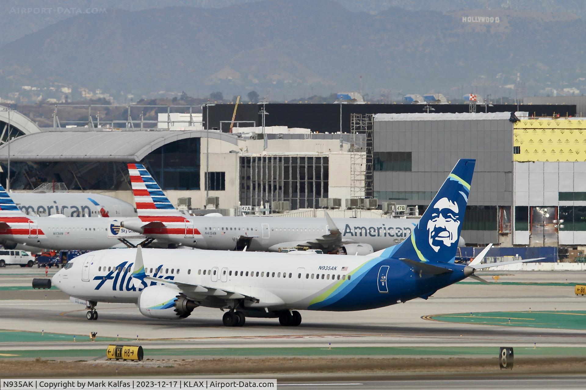 N935AK, 2022 Boeing 737-9 MAX C/N 44077, B39M Alaska Airlines Boeing 737 MAX 9 N935AK LIR-LAX