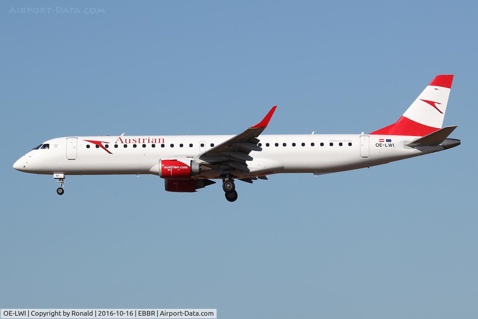 OE-LWI, 2011 Embraer 195LR (ERJ-190-200LR) C/N 19000500, at bru