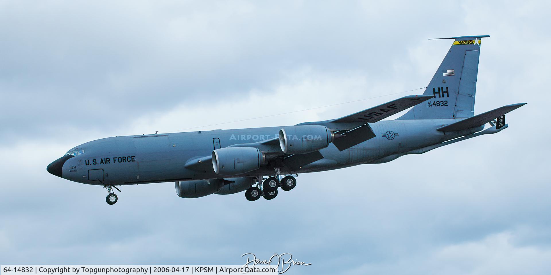 64-14832, 1964 Boeing KC-135R Stratotanker C/N 18772, REACH593 stopping in from overseas