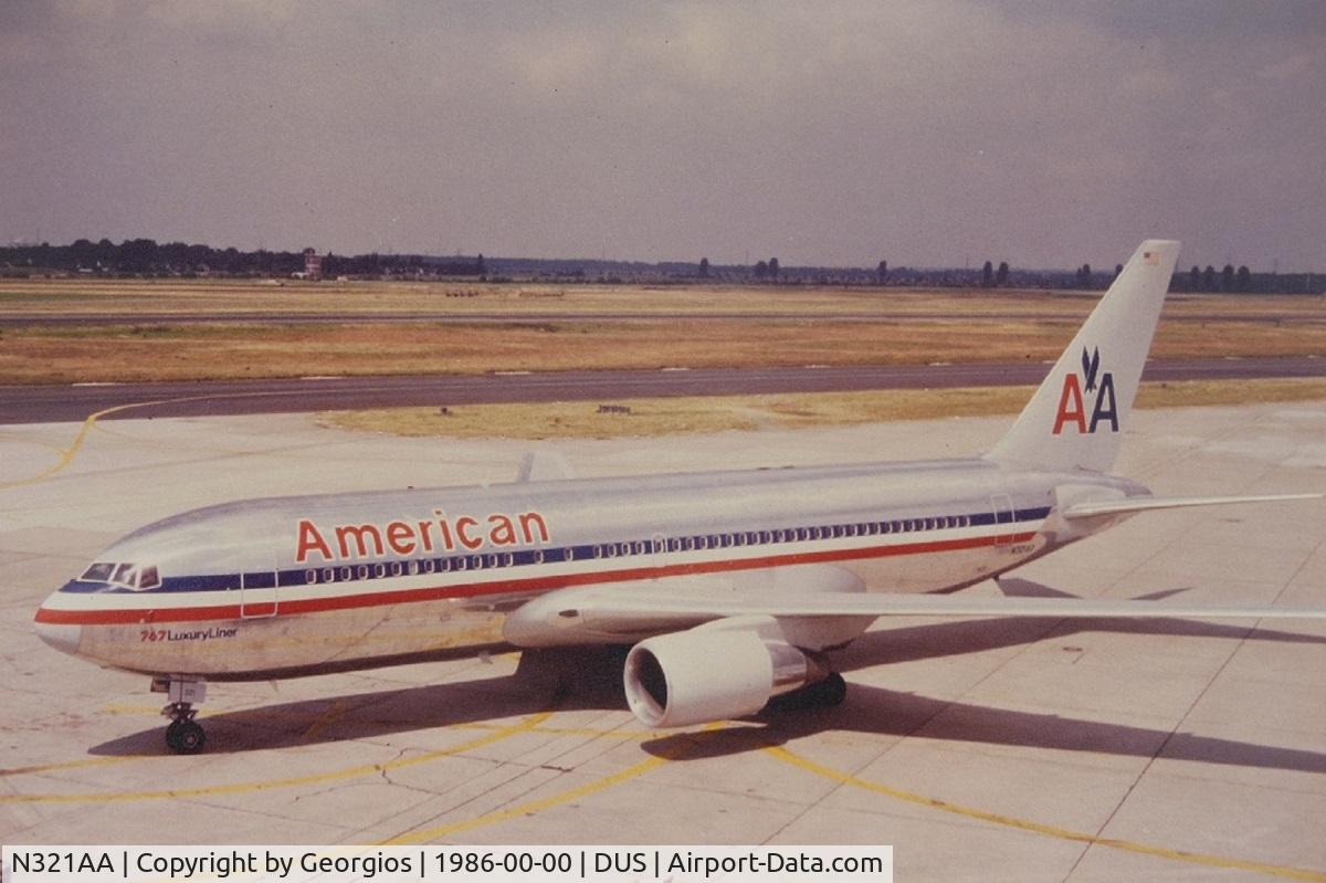 N321AA, 1986 Boeing 767-223 C/N 22322, Düsseldorf Airport 1986