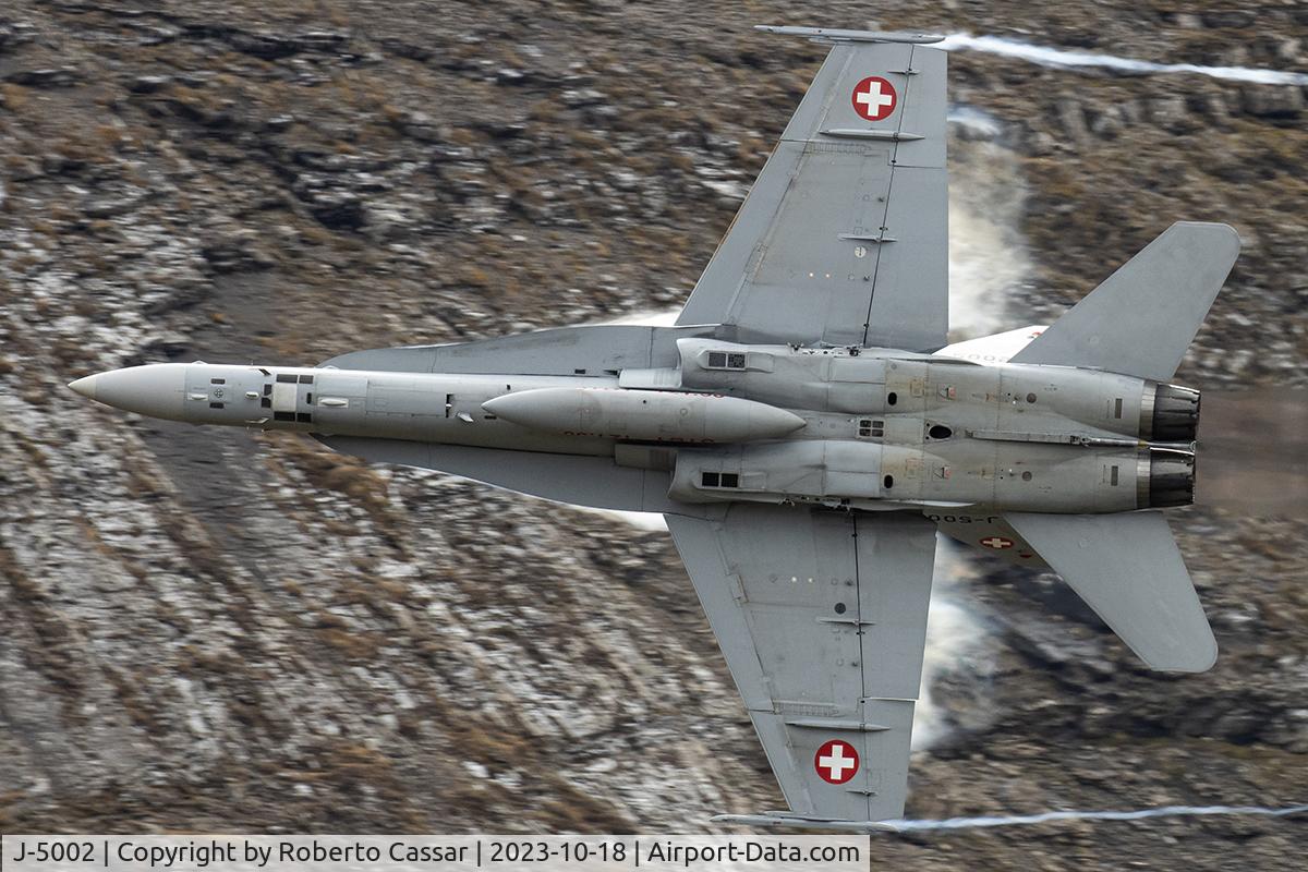 J-5002, McDonnell Douglas F/A-18C Hornet C/N 1315/SFC002, AXALP Airshow 2023