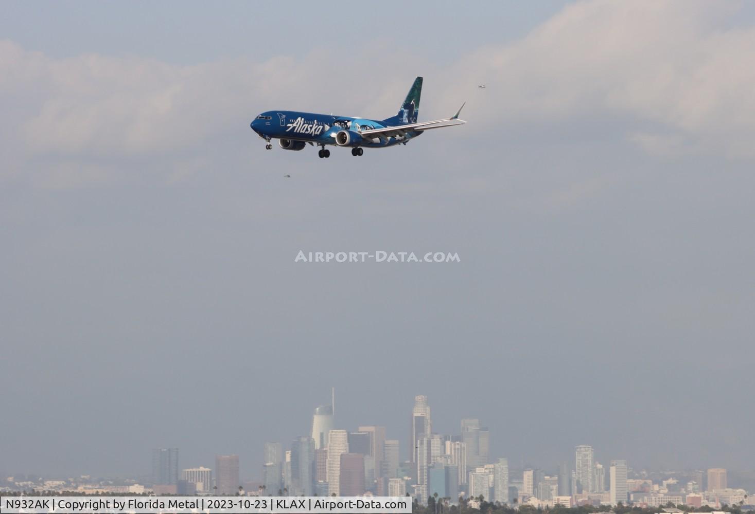 N932AK, 2021 Boeing 737-9 MAX C/N 44089, ASA 737-9 Orca zx SEA-LAX