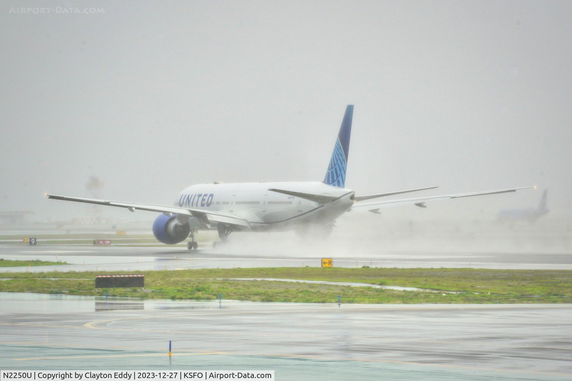 N2250U, 2019 Boeing 777-300/ER C/N 66590, Runway 10 SFO 2023.