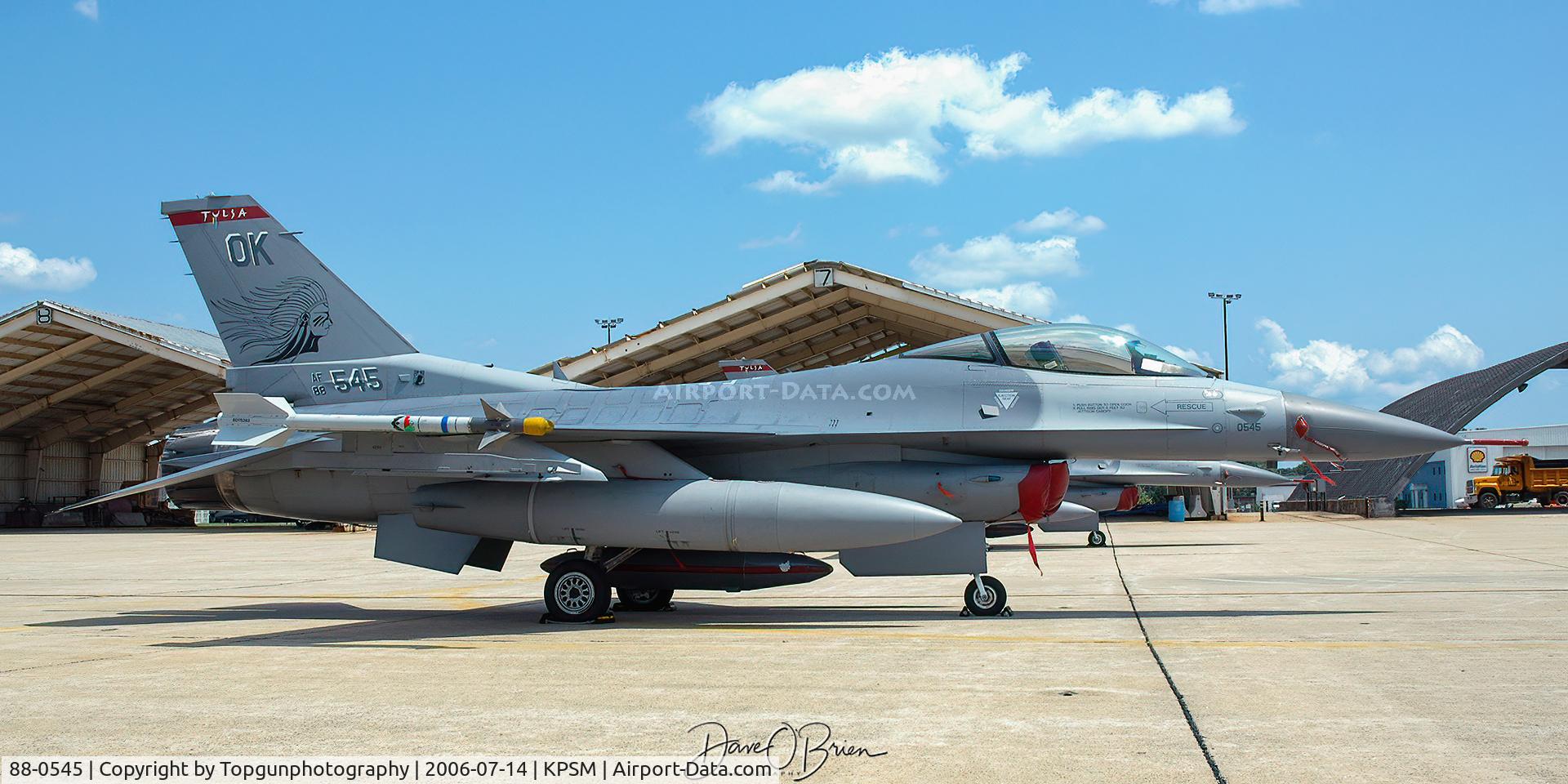 88-0545, 1988 General Dynamics F-16C Fighting Falcon C/N 1C-147, CHIEF52