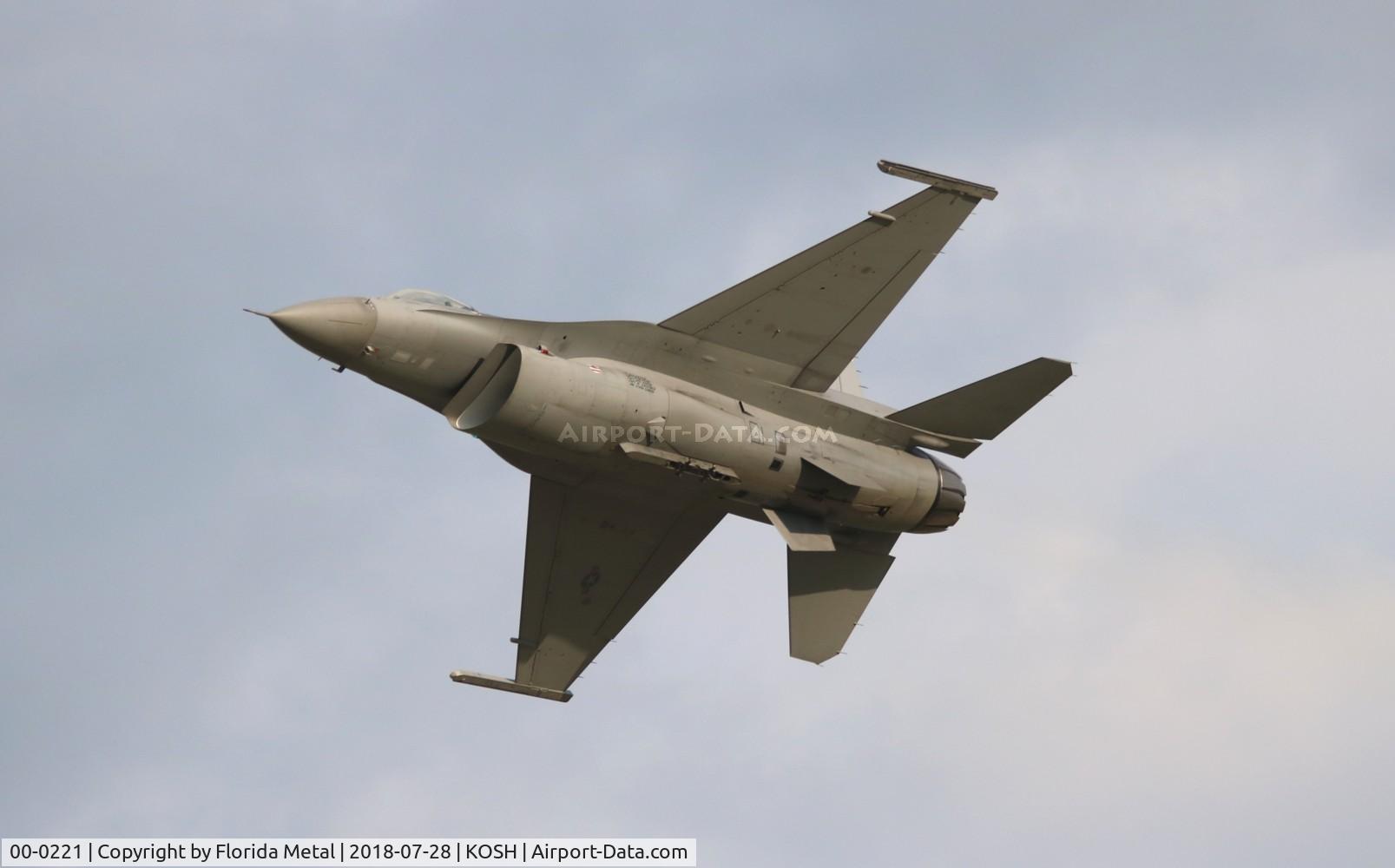 00-0221, Lockheed Martin F-16CM Fighting Falcon C/N CC-183, OSH 2018 zx