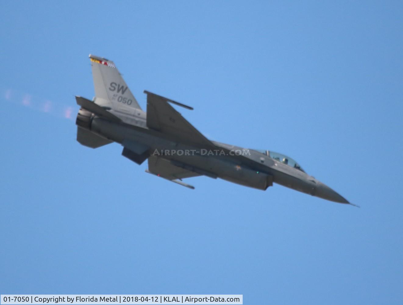 01-7050, 2001 Lockheed Martin F-16CJ Fighting Falcon C/N CC-228, LAL Sun N Fun 2018 zx