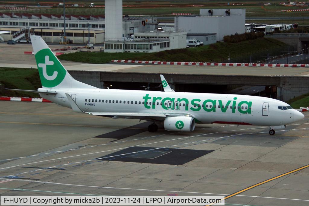 F-HUYD, 2017 Boeing 737-800 C/N 42087, Taxiing