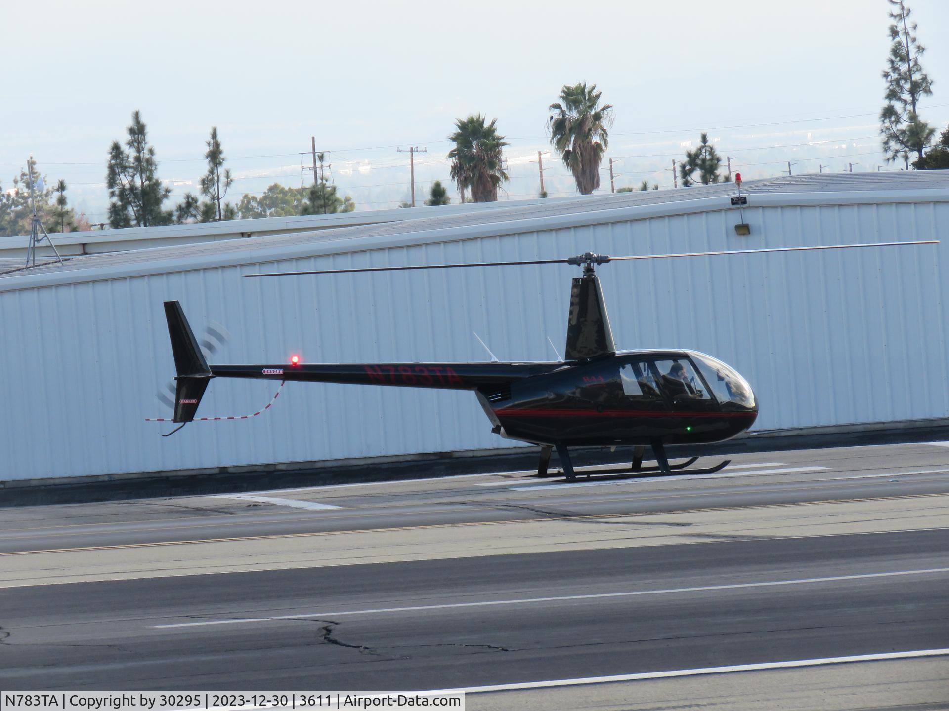 N783TA, 2014 Robinson R44 II C/N 13632, Warming up